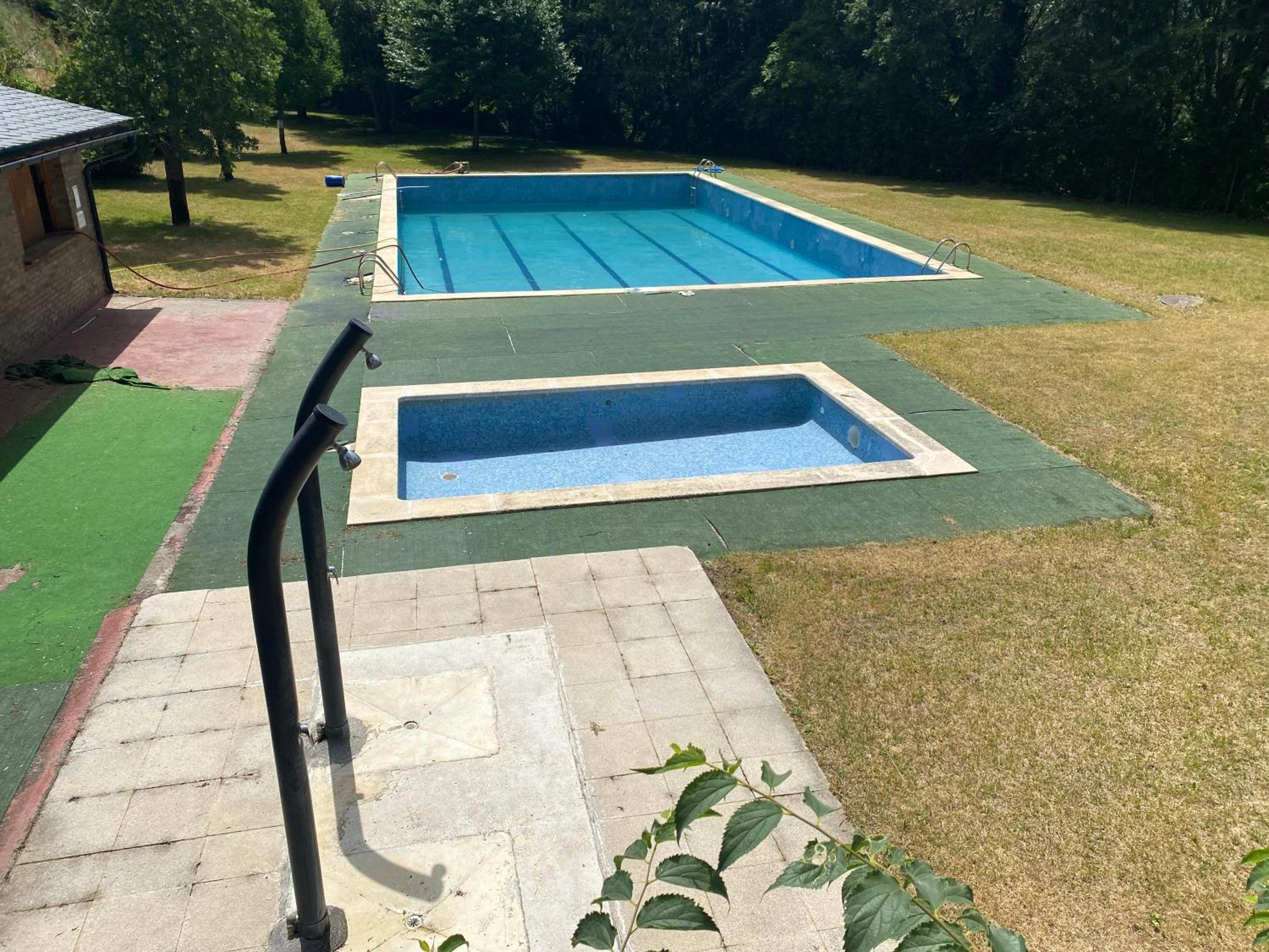 ACOGEDOR PISO EN SORT CON PISCINA