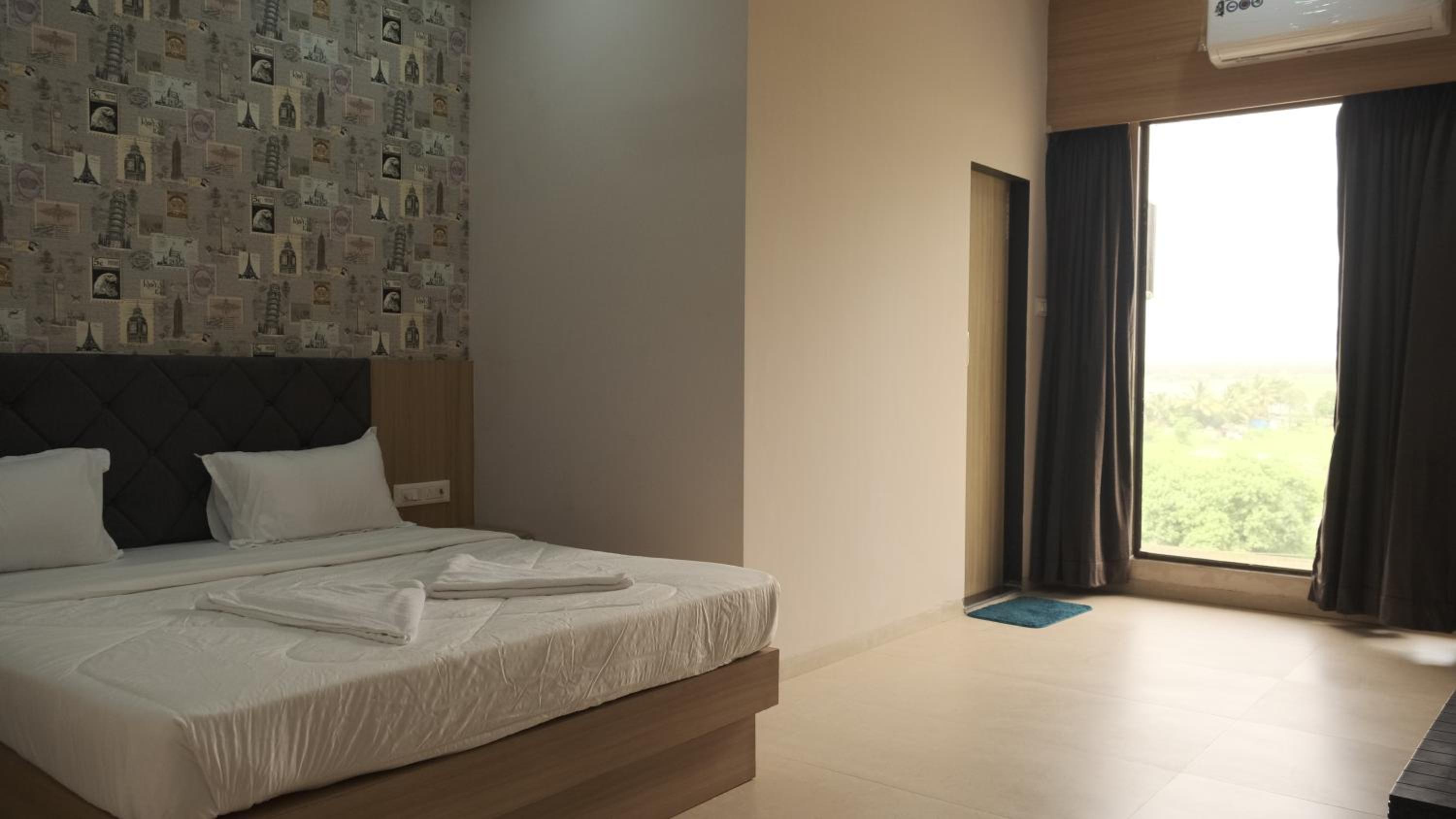 Hotel Sai Aakanksha view 5