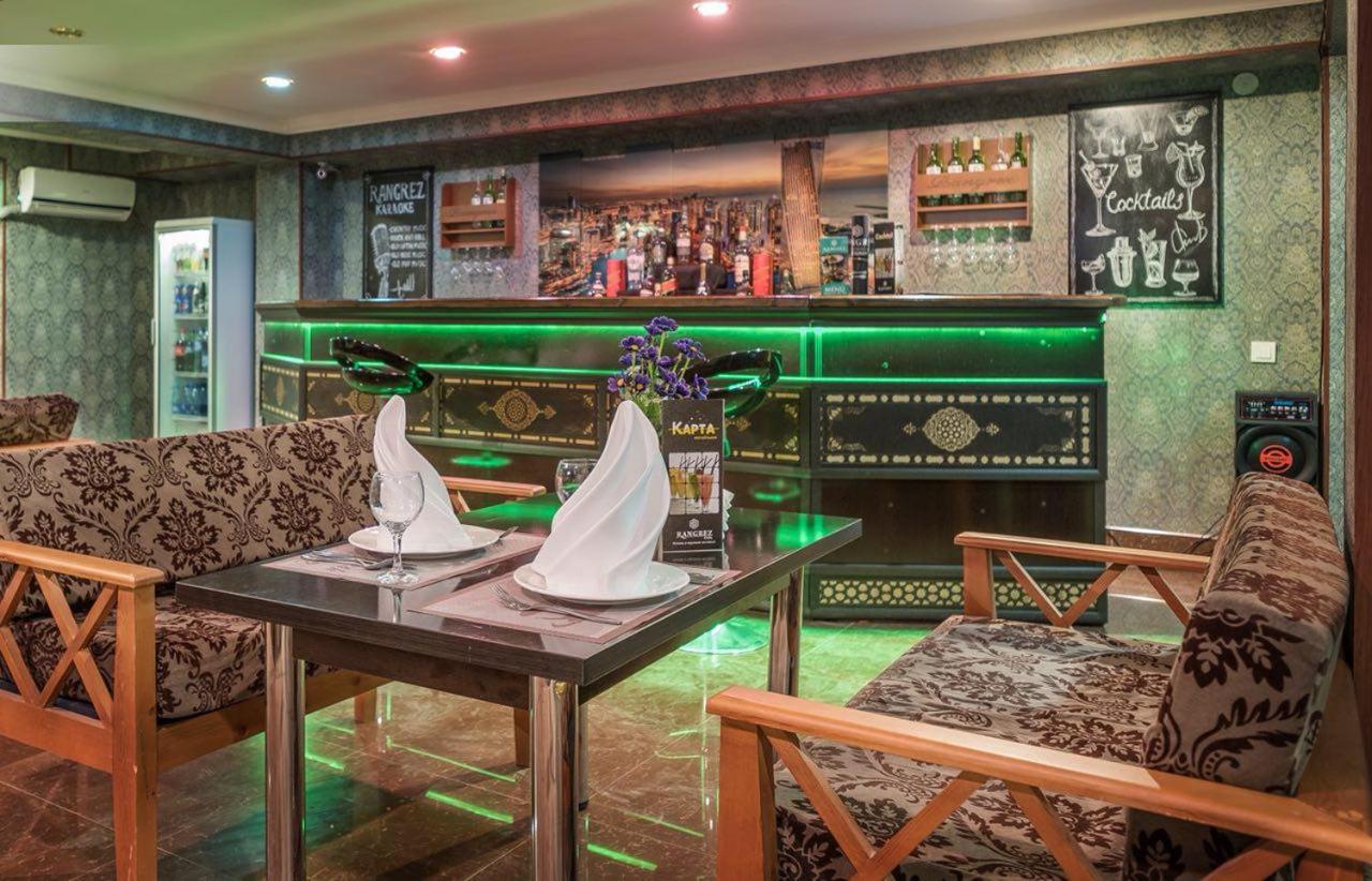 restaurant