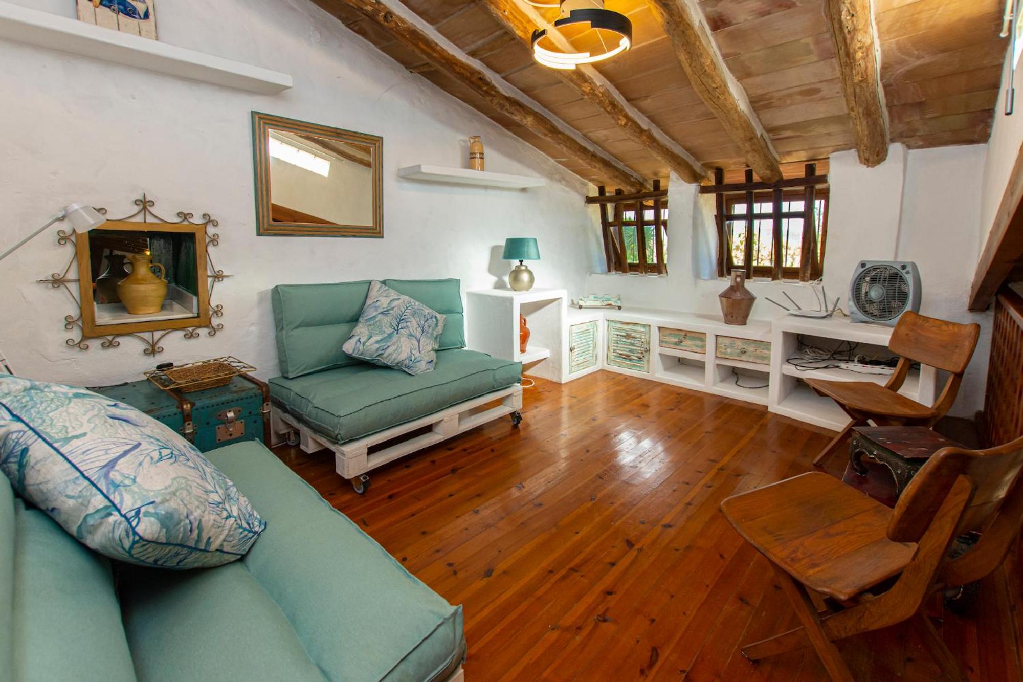 Nice Majorcan country house Sta Maria del Camí by Renthousing