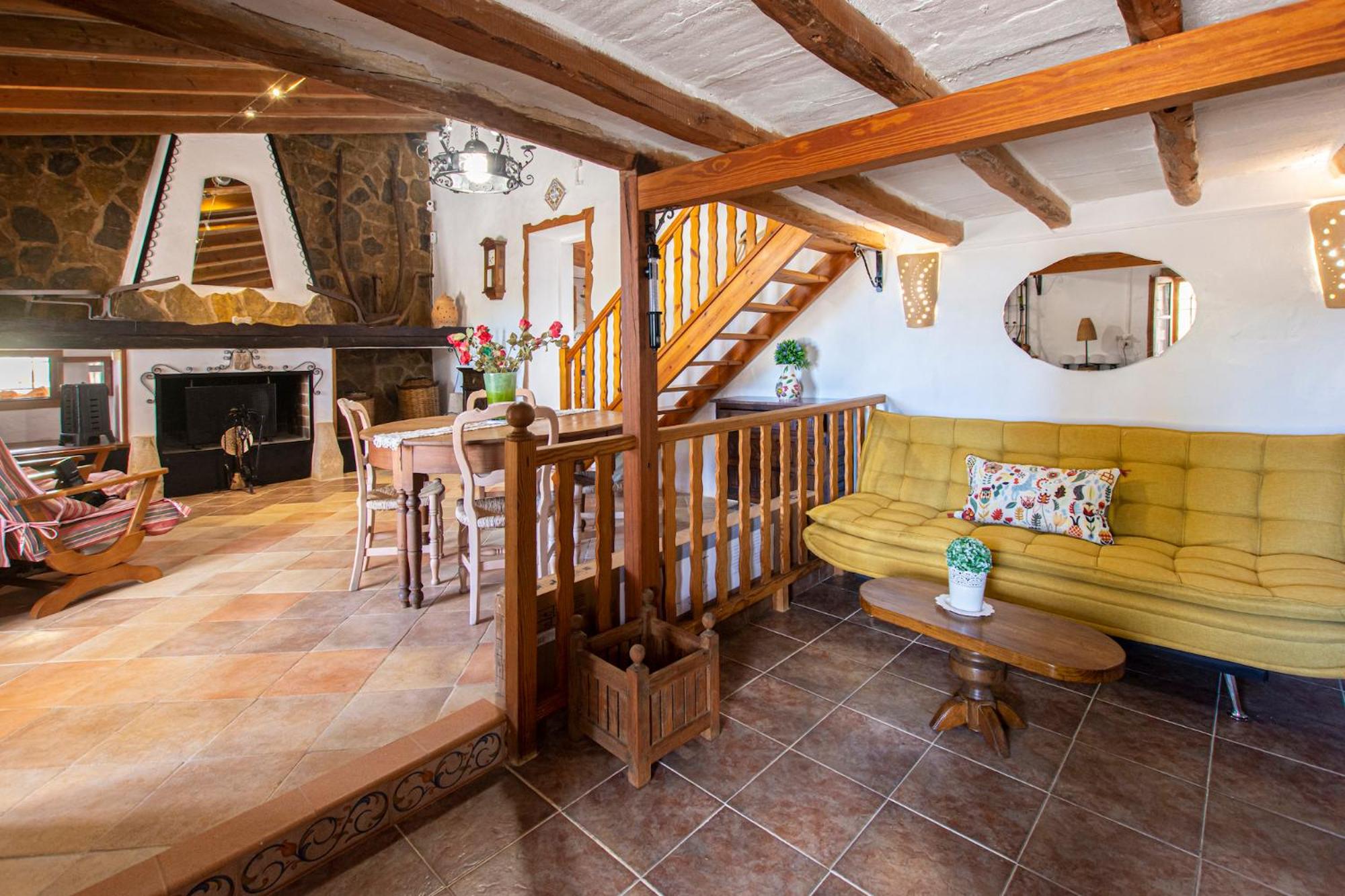Nice Majorcan country house Sta Maria del Camí by Renthousing