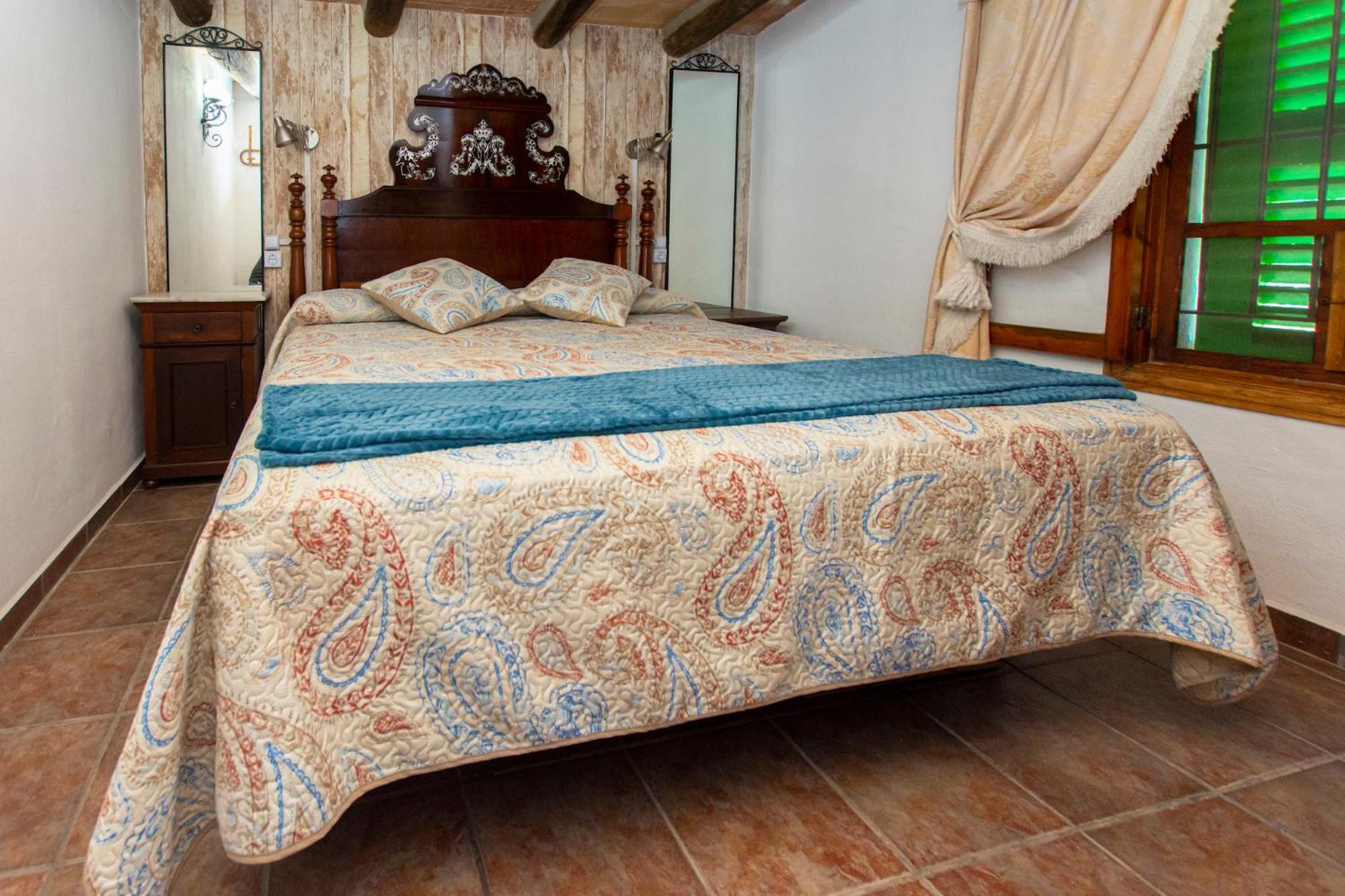 Nice Majorcan country house Sta Maria del Camí by Renthousing