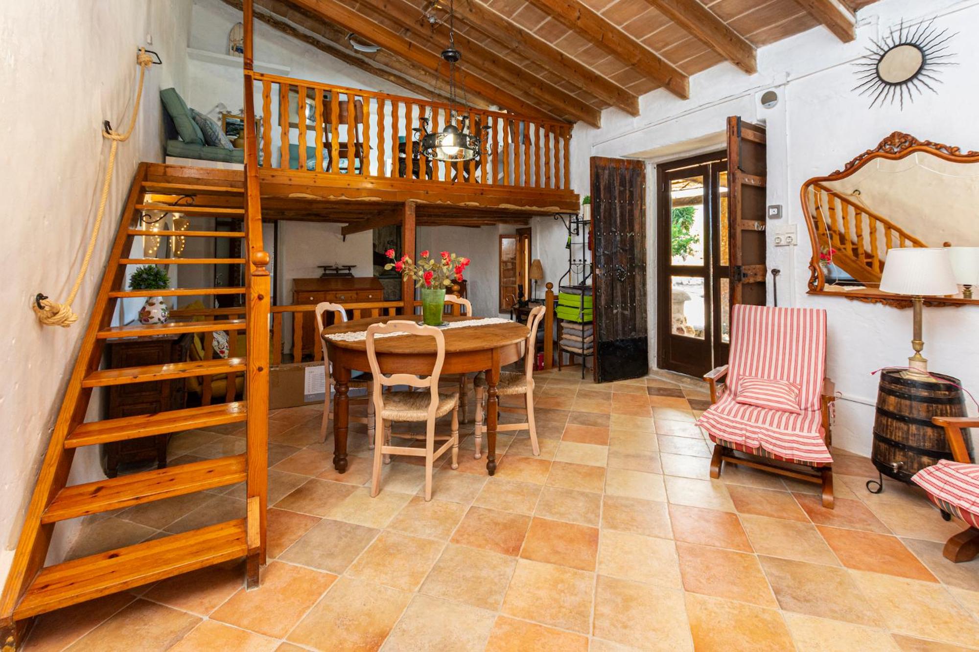 Nice Majorcan country house Sta Maria del Camí by Renthousing