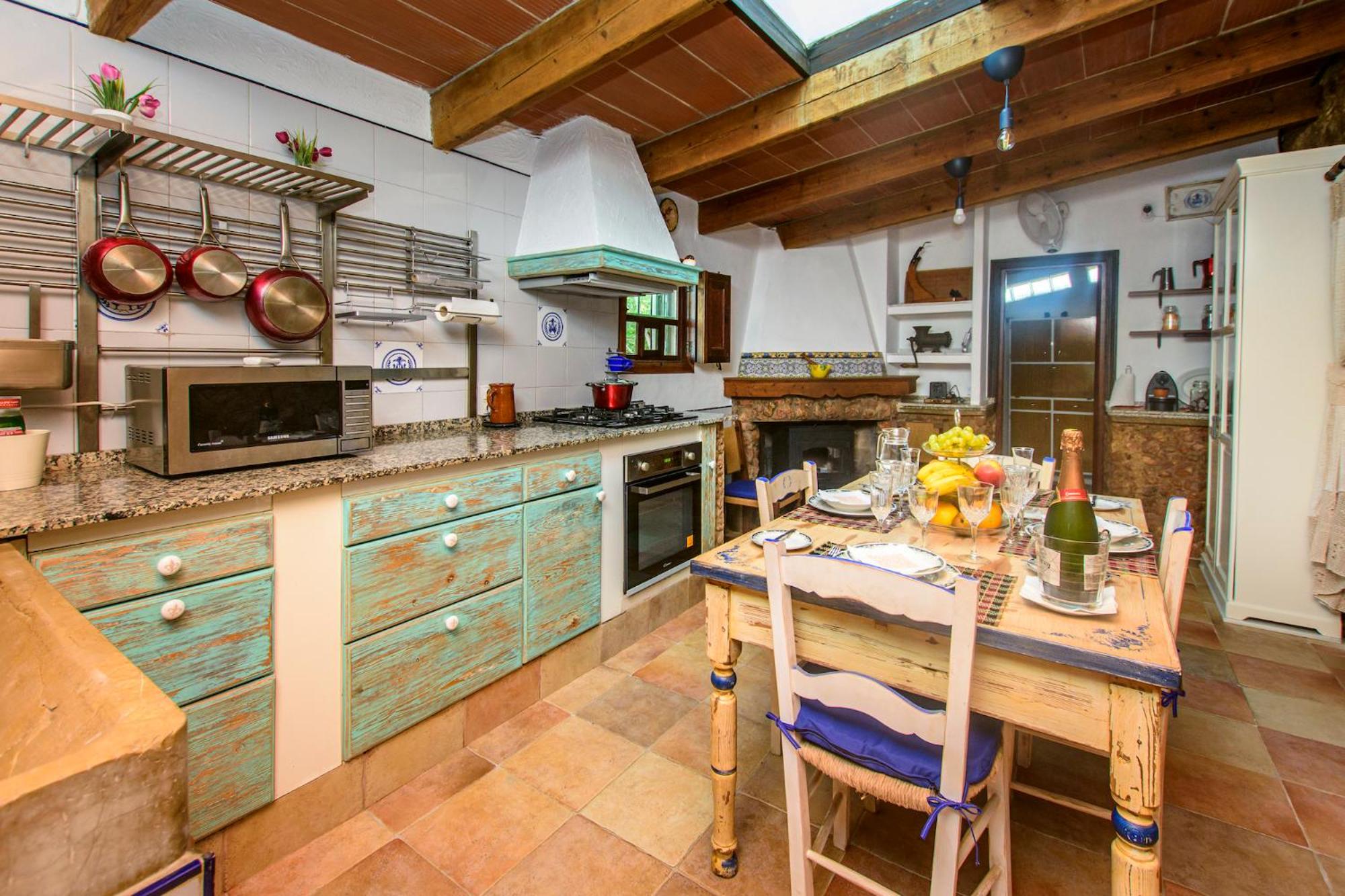 Nice Majorcan country house Sta Maria del Camí by Renthousing