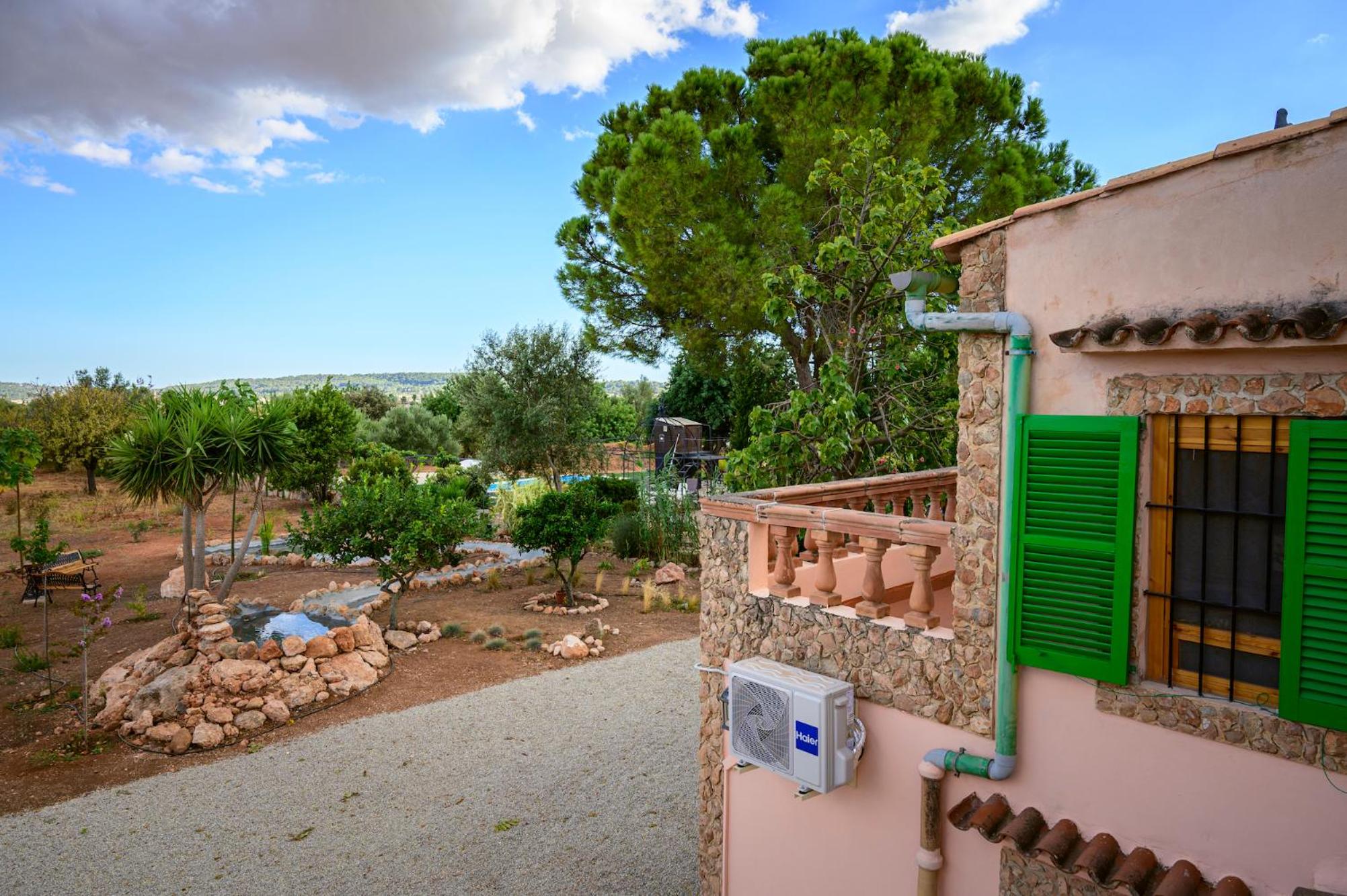 Nice Majorcan country house Sta Maria del Camí by Renthousing