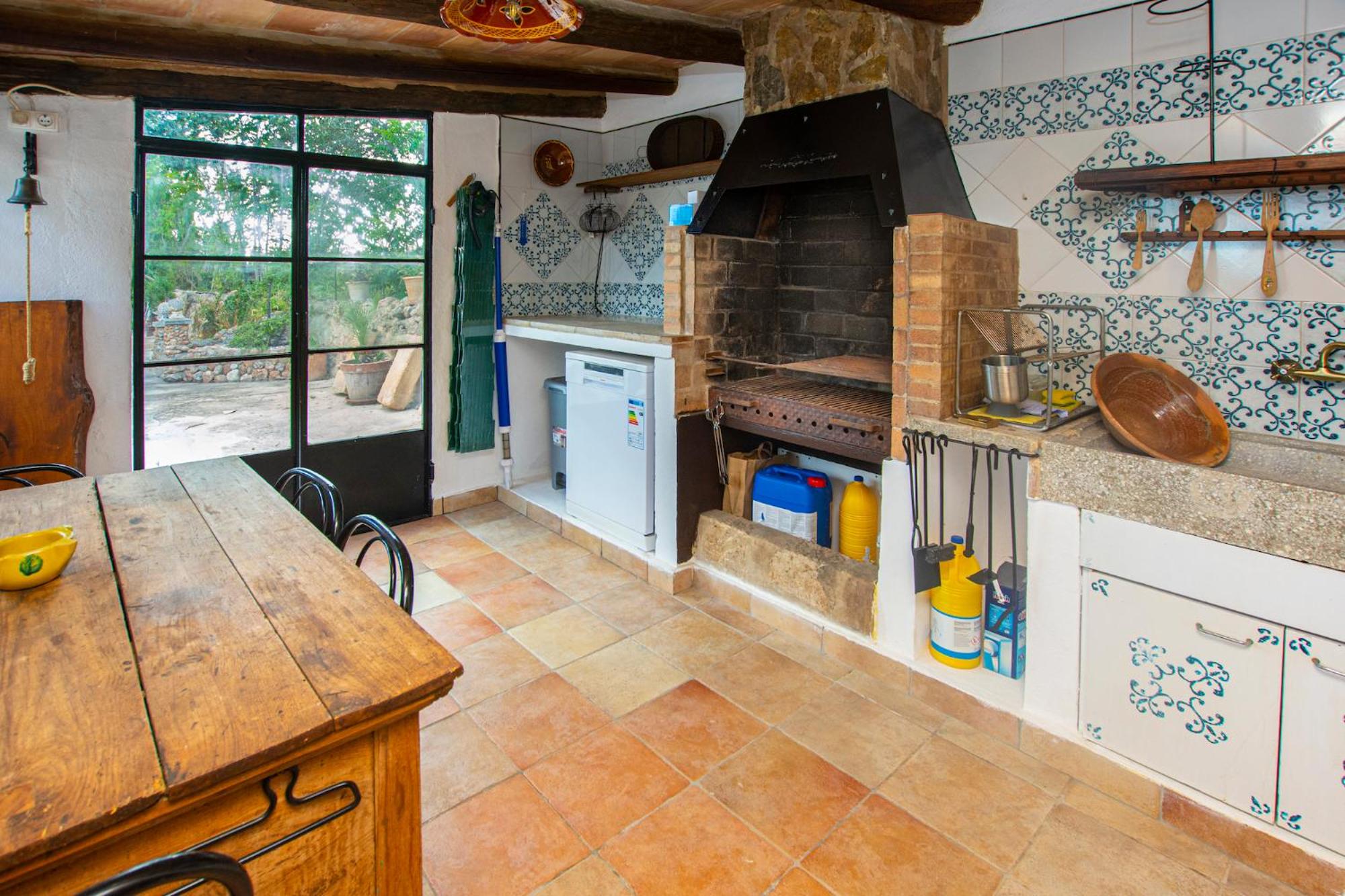 Nice Majorcan country house Sta Maria del Camí by Renthousing