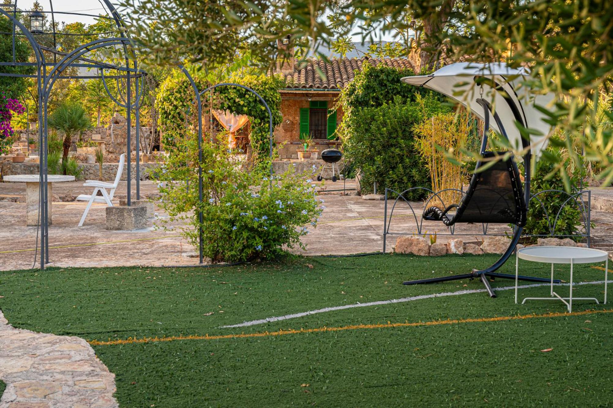 Nice Majorcan country house Sta Maria del Camí by Renthousing