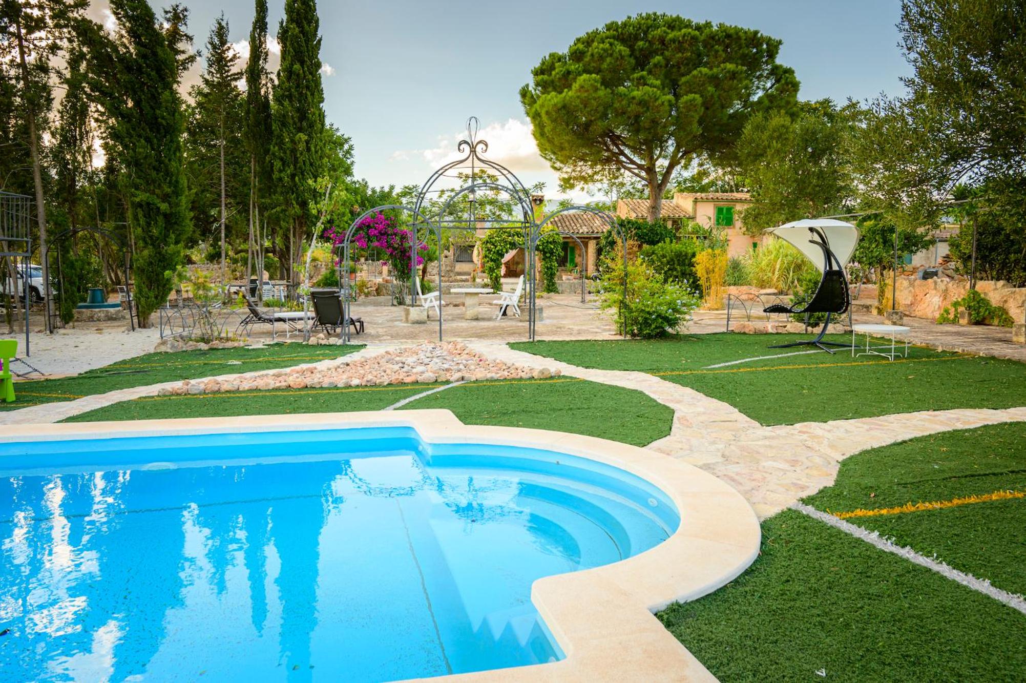 Nice Majorcan country house Sta Maria del Camí by Renthousing