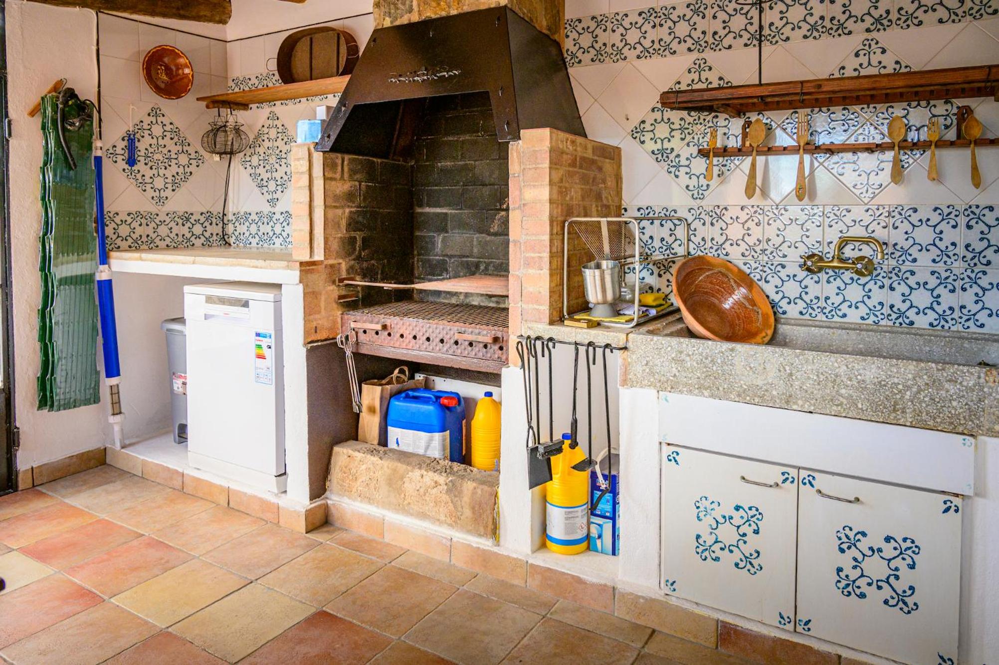 Nice Majorcan country house Sta Maria del Camí by Renthousing