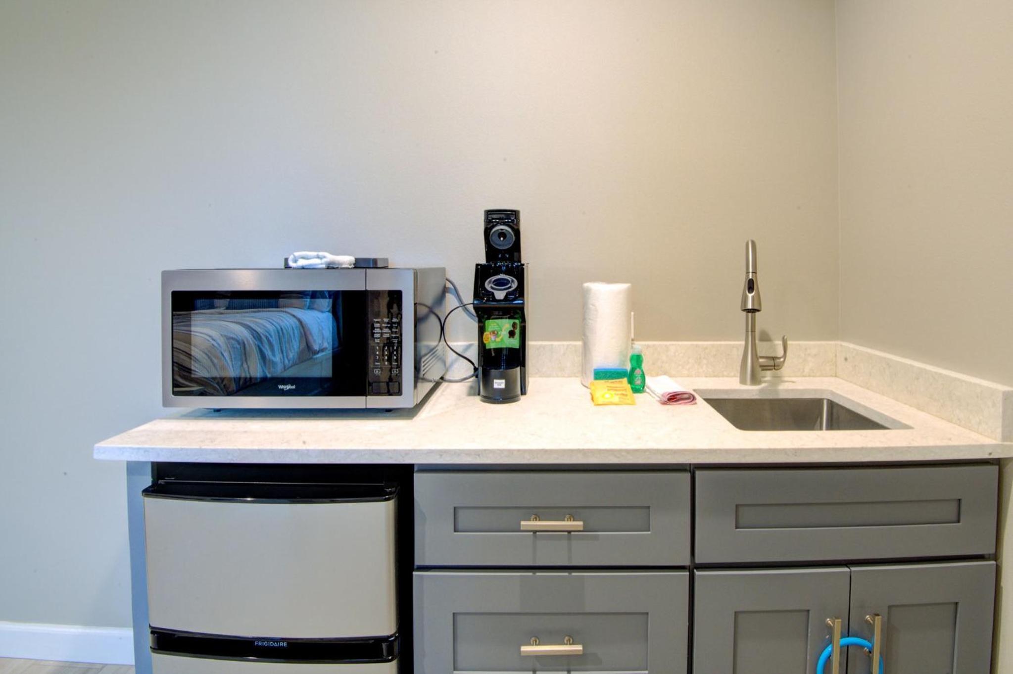 HS#1- Modern Studio next to Premier Sports Complex view 4