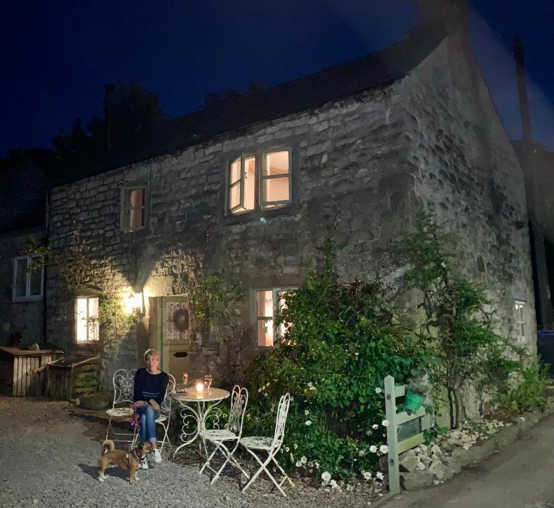 Idyllic, rustic, traditional cottage in rural village with wood burner and a great local pub view 2