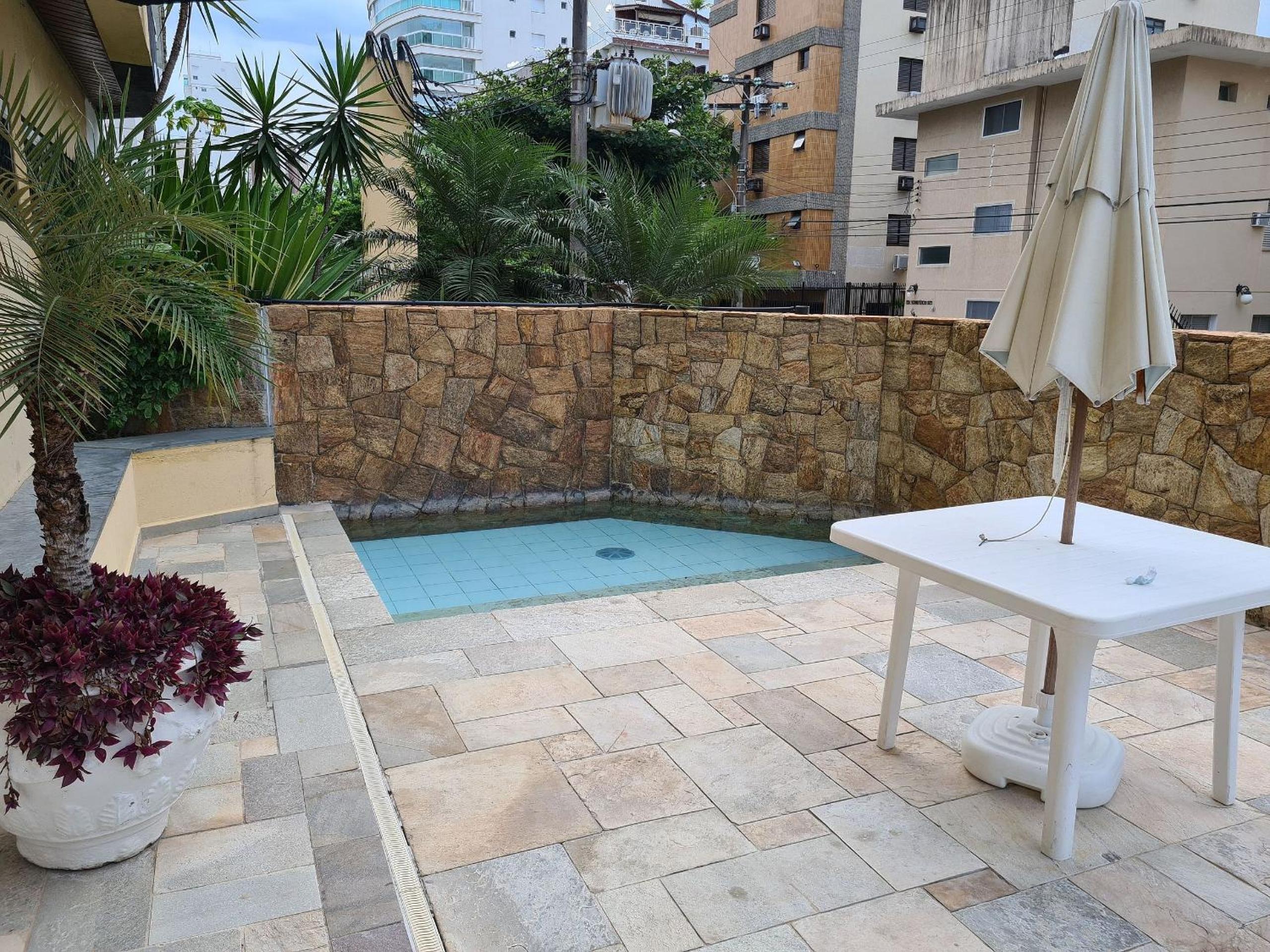 MODERN Apartamentos Enseada Guarujá view 3
