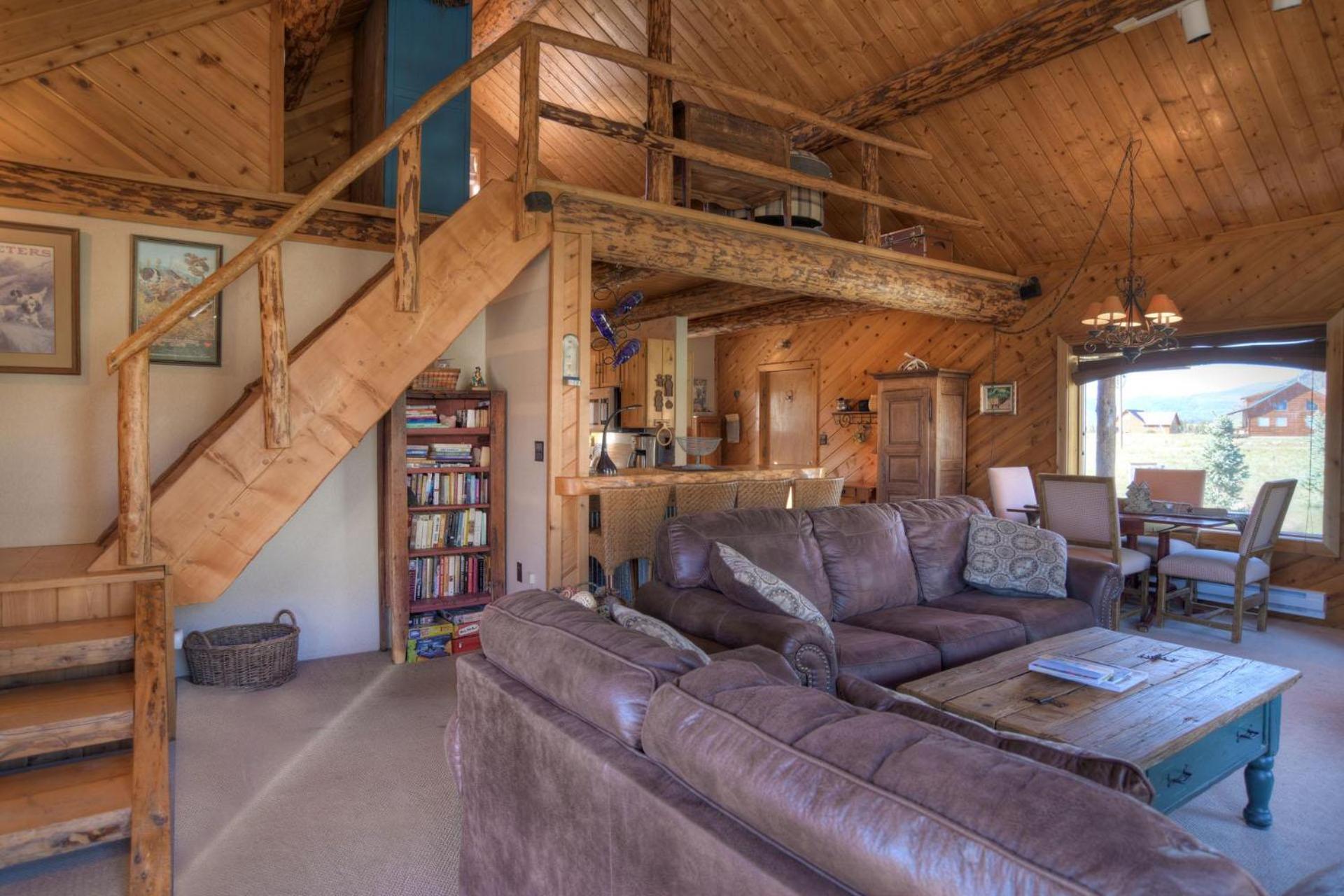 Bristol Head Acres Rustic Cabin view 3