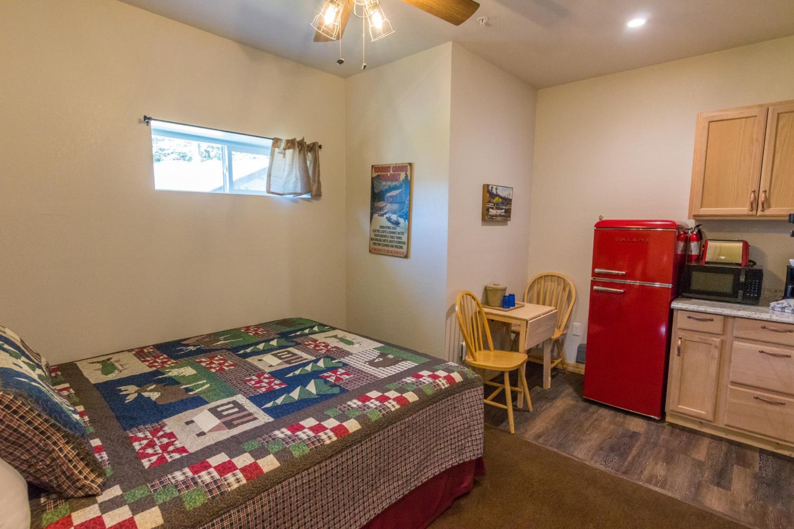 June Lake Motel