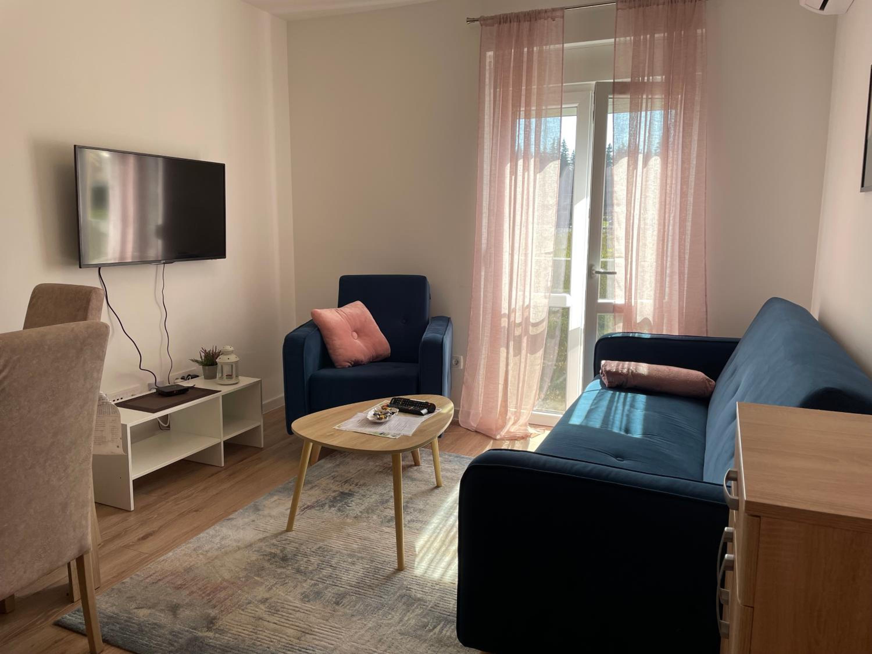 Hotel Apartmani Žabljak Hills - Image 1