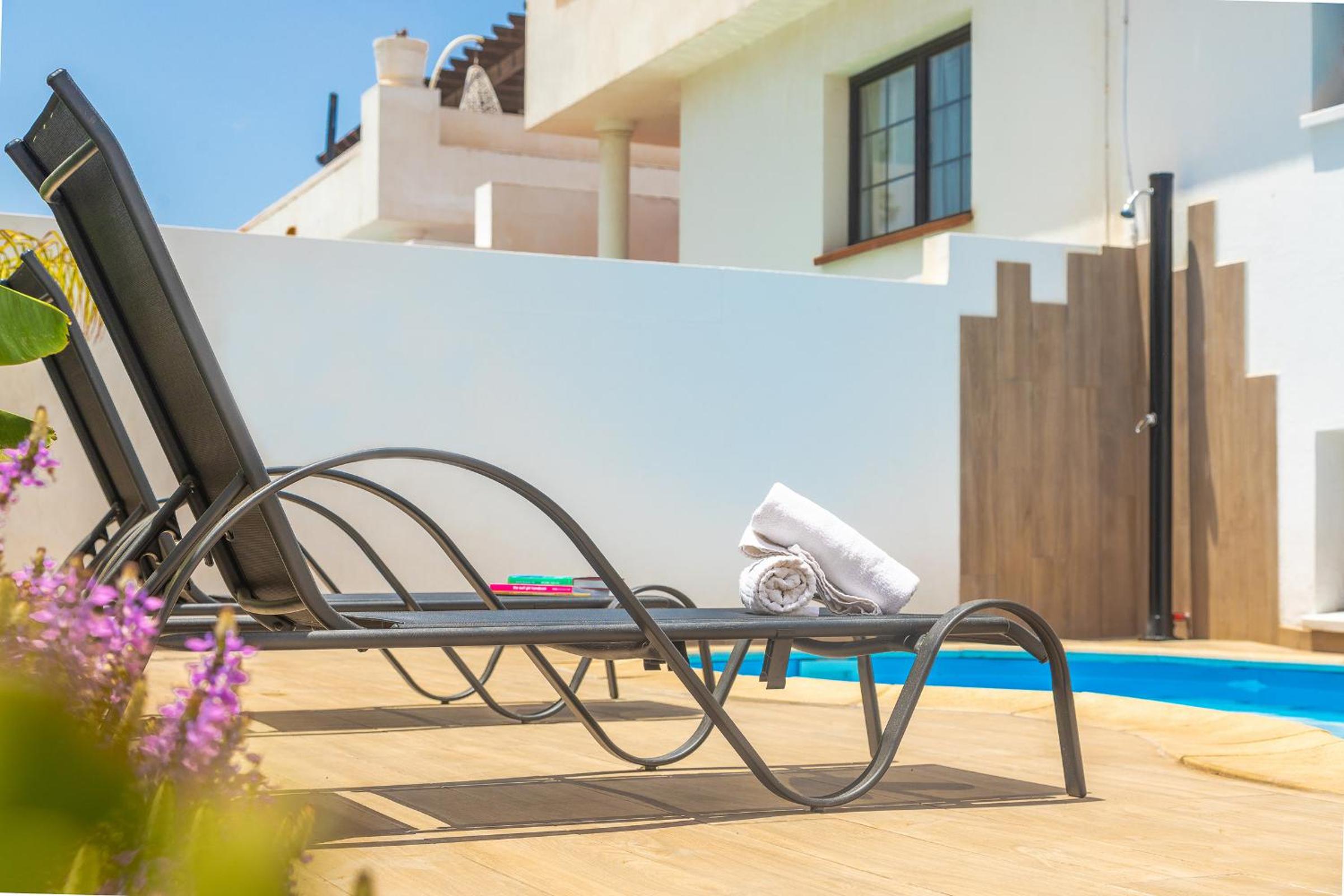 Villa Solana - Private Pool & Rooftop near the Beach