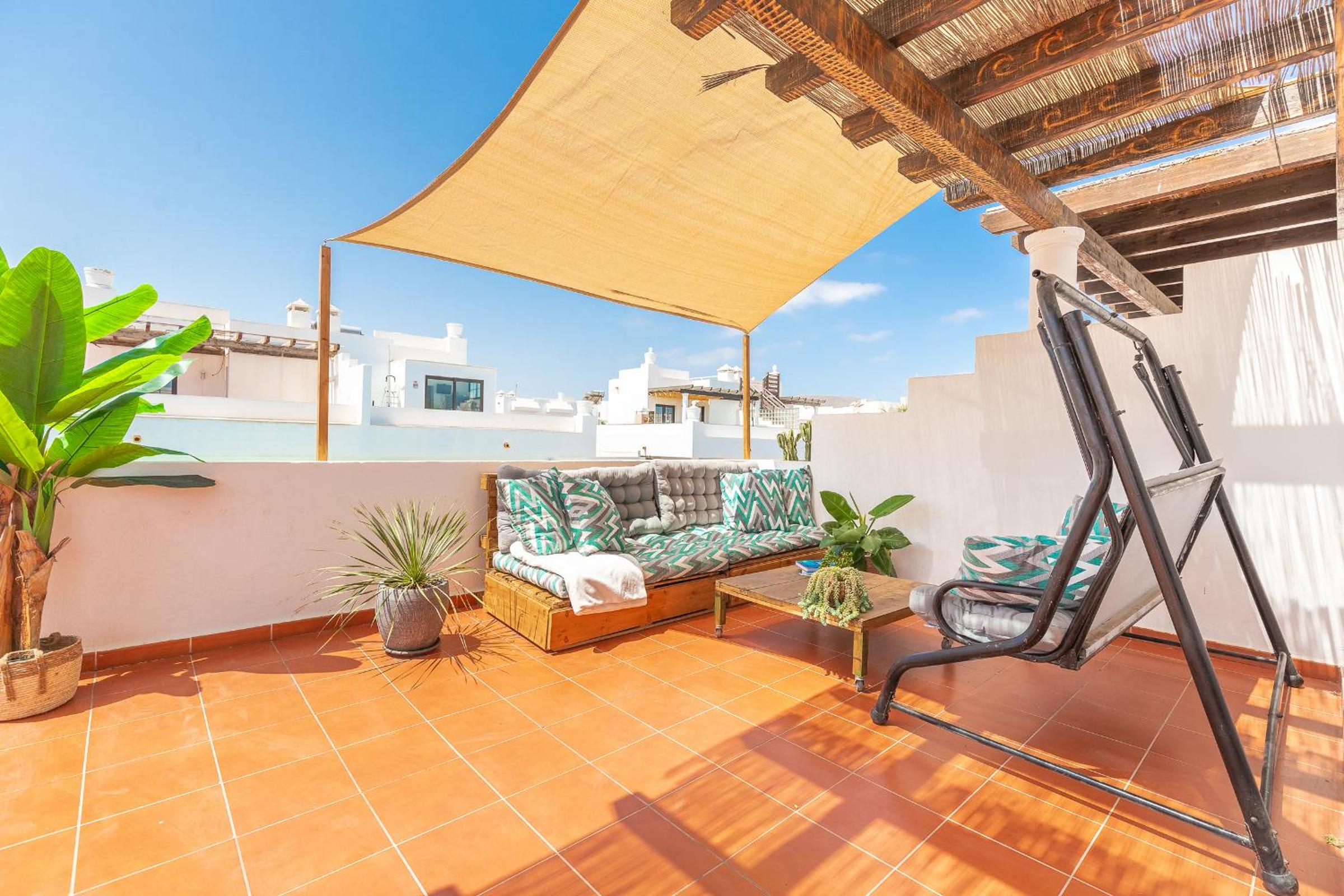 Villa Solana - Private Pool & Rooftop near the Beach