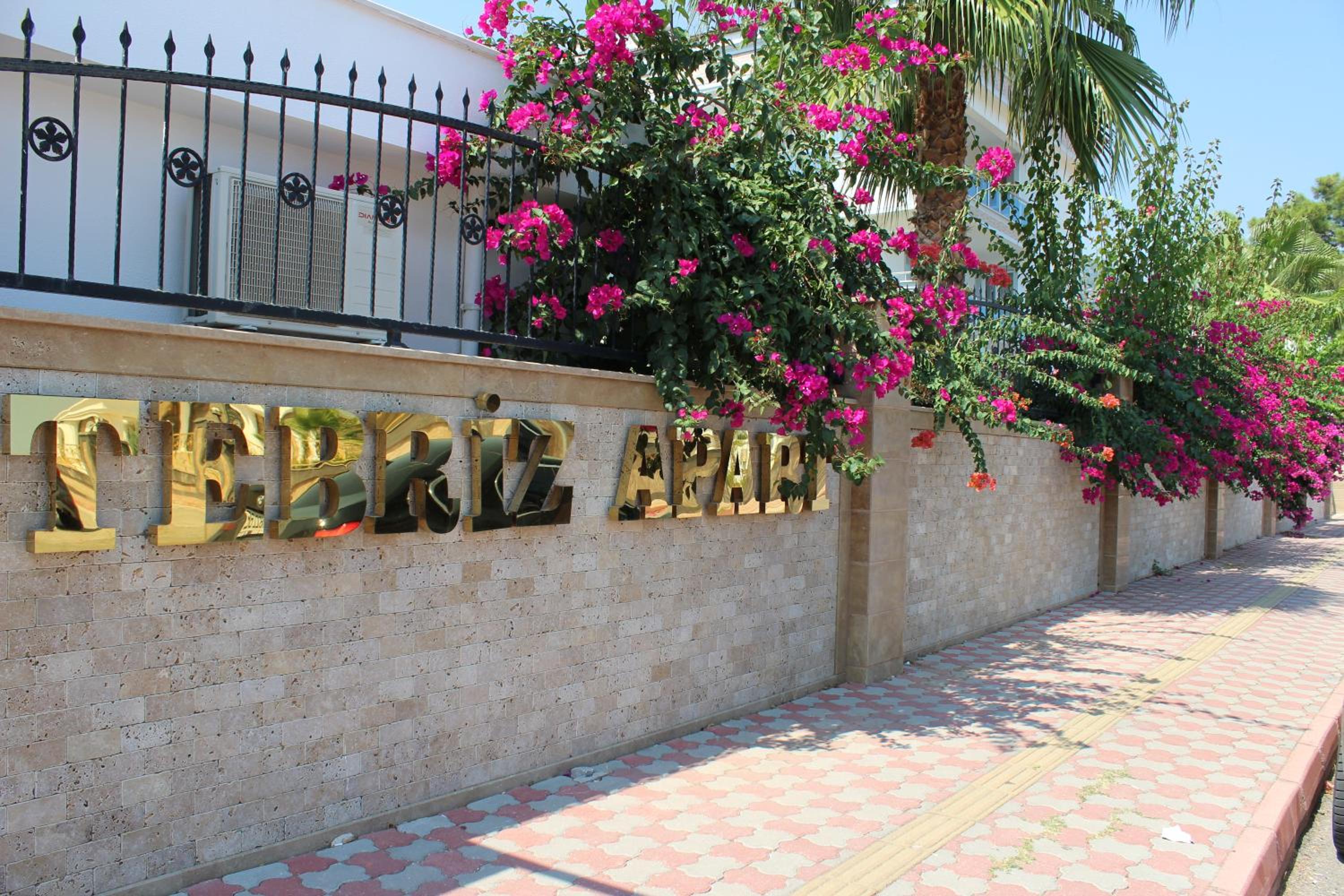 Tebriz Apart - Image 44