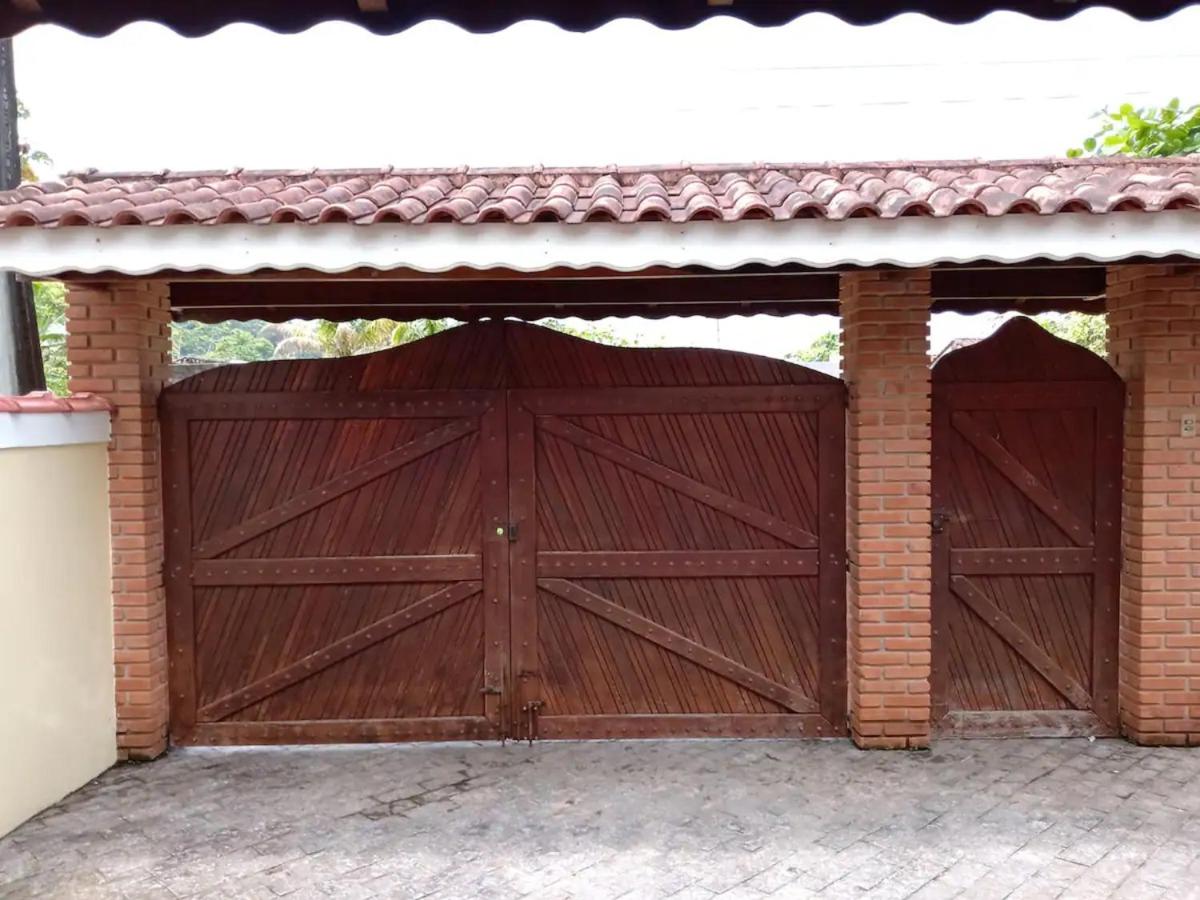 Sobrado 4 dorm Cond. Fechado Praia da Mococa Caraguatatuba