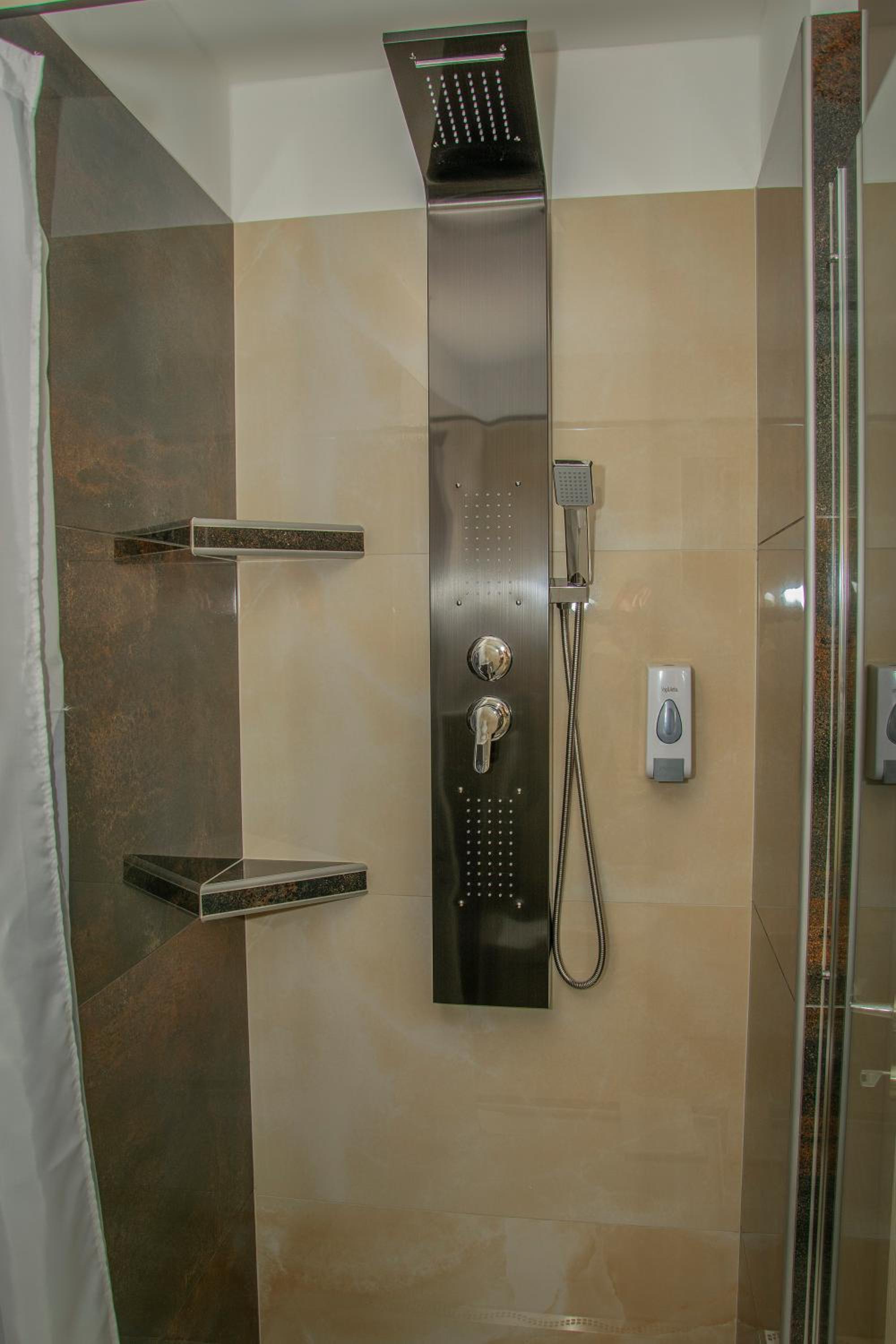 Photo 27