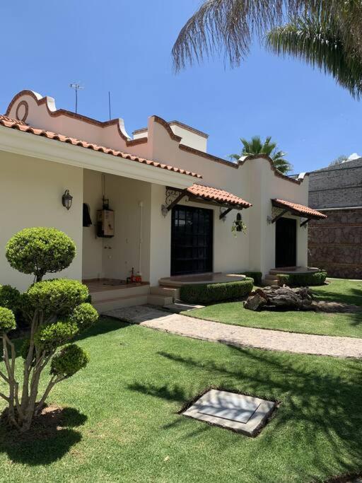 Villa Quinta Lomas casa completa con aéreas verdes view 4