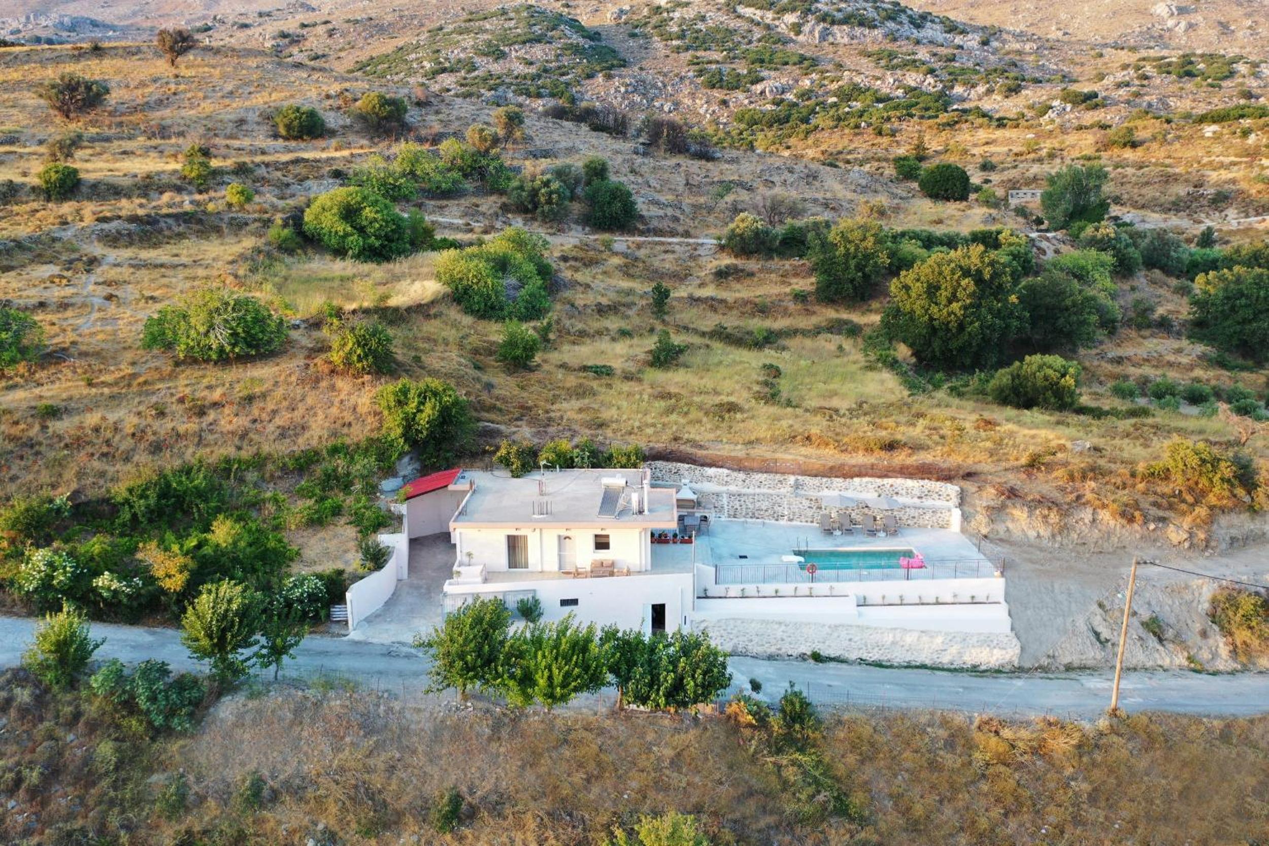 Hotel Villa Tzekos - Image 1