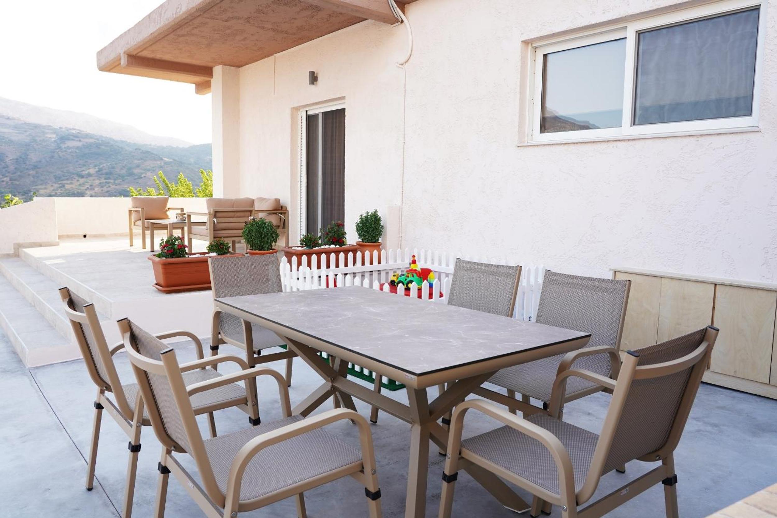 Villa Tzekos