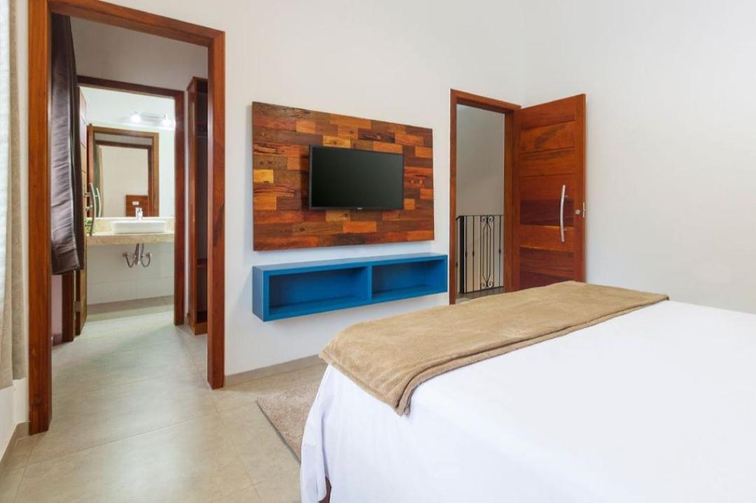 Casa Andorinha 3 Quartos com ar condicionado, piscina privativa, área gourmet, próximo ao Centro Histórico e roupa de cama e banho de qualidade