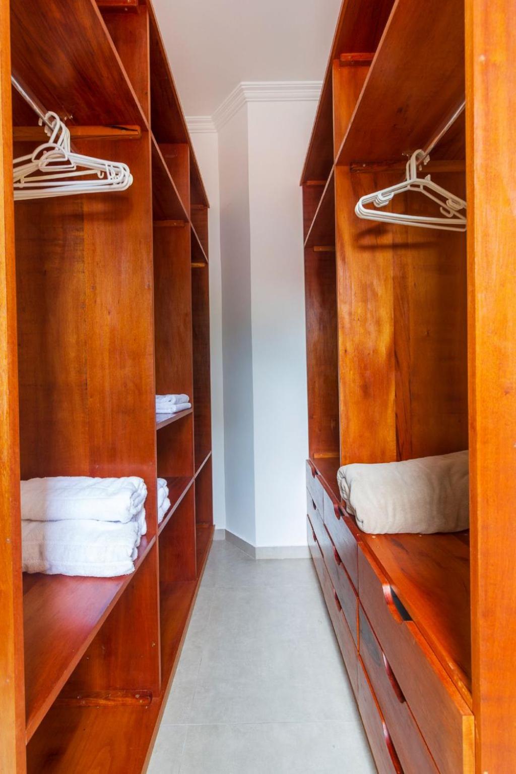 Casa Andorinha 3 Quartos com ar condicionado, piscina privativa, área gourmet, próximo ao Centro Histórico e roupa de cama e banho de qualidade