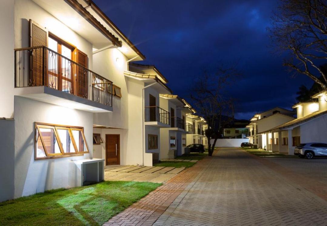 Casa Andorinha 3 Quartos com ar condicionado, piscina privativa, área gourmet, próximo ao Centro Histórico e roupa de cama e banho de qualidade