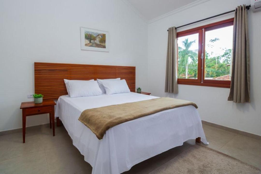 Casa Andorinha 3 Quartos com ar condicionado, piscina privativa, área gourmet, próximo ao Centro Histórico e roupa de cama e banho de qualidade