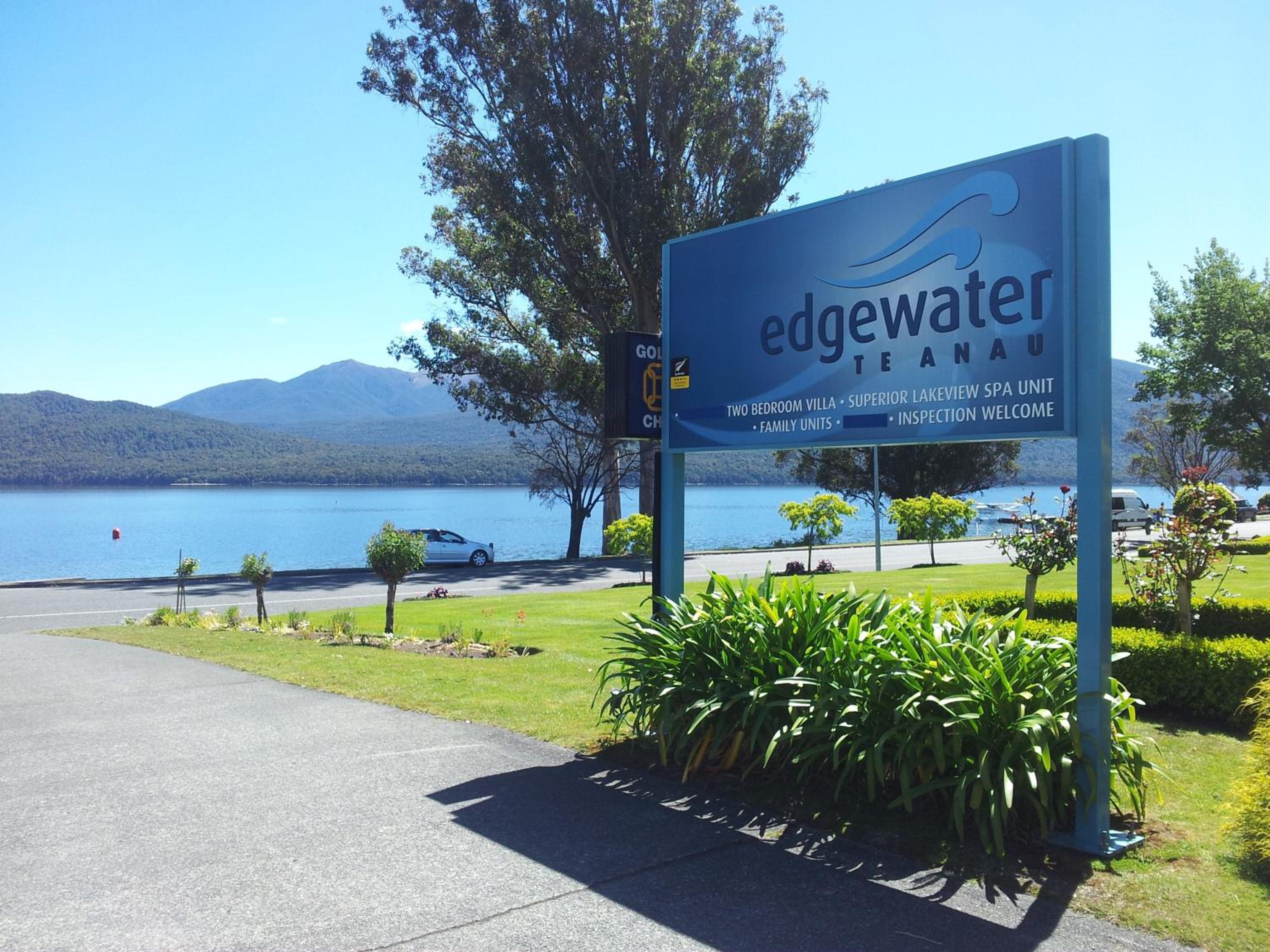 Edgewater Motel