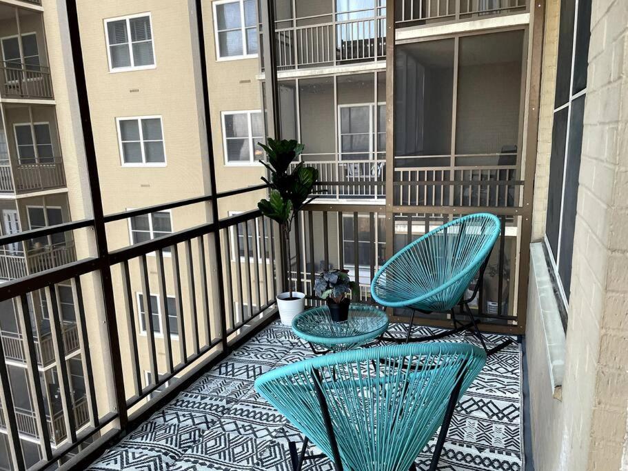Home Away from Home Condo Downtown ATL 16th floor