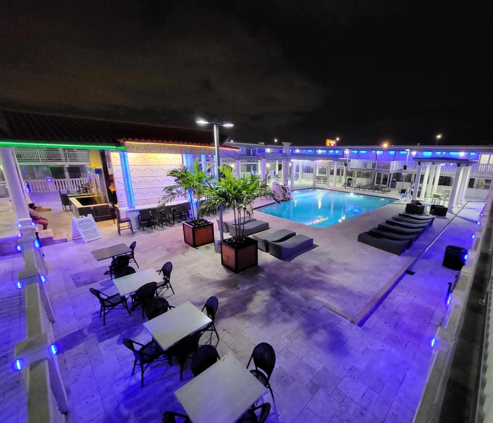 Quality Inn and Conference Center Tampa-Brandon 3