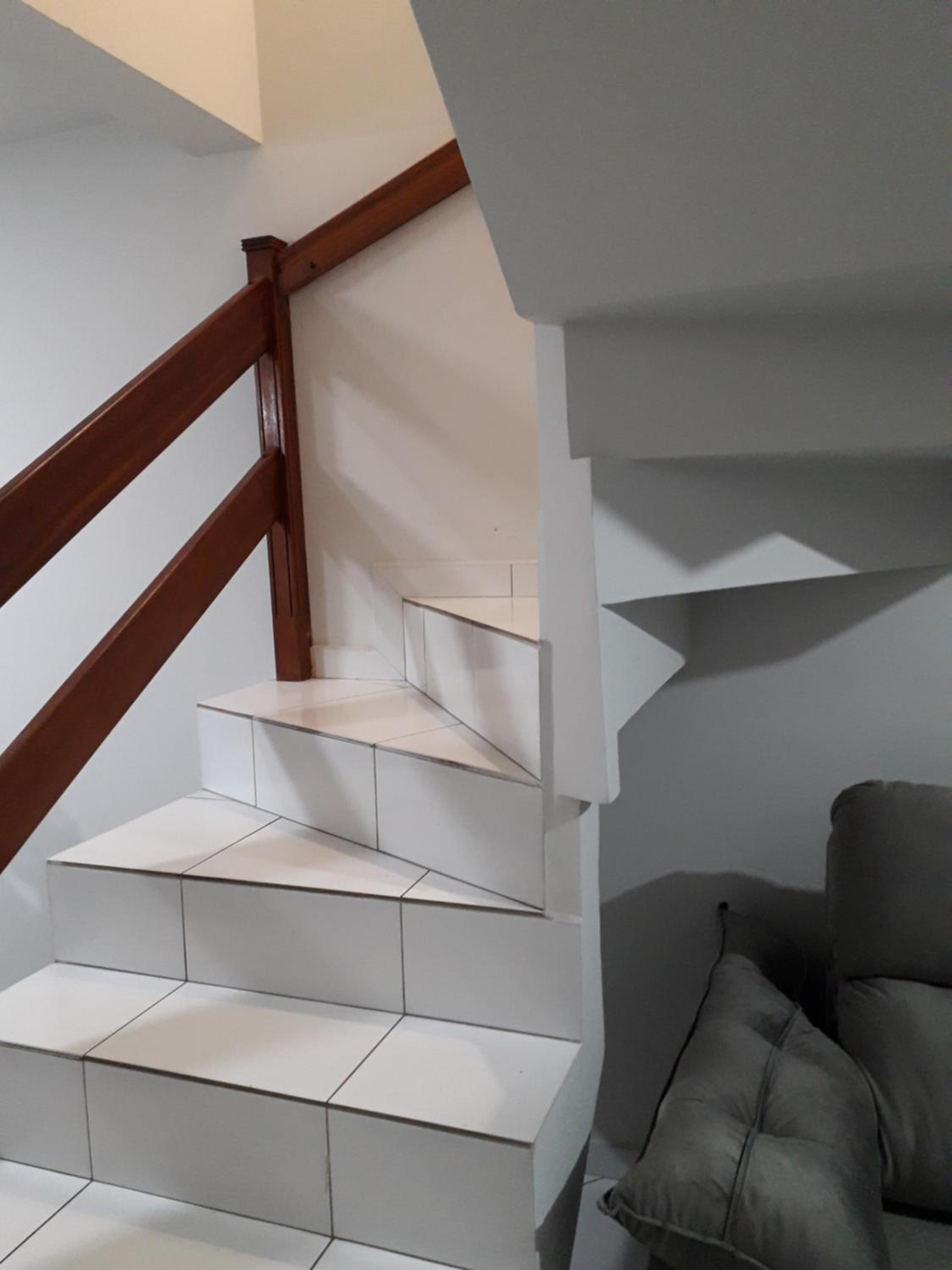 Triplex ideal para grupos. Acomoda mais de 20.