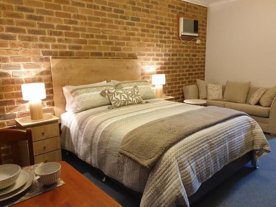 Lovely 1 Bedroom unit in Buchan.