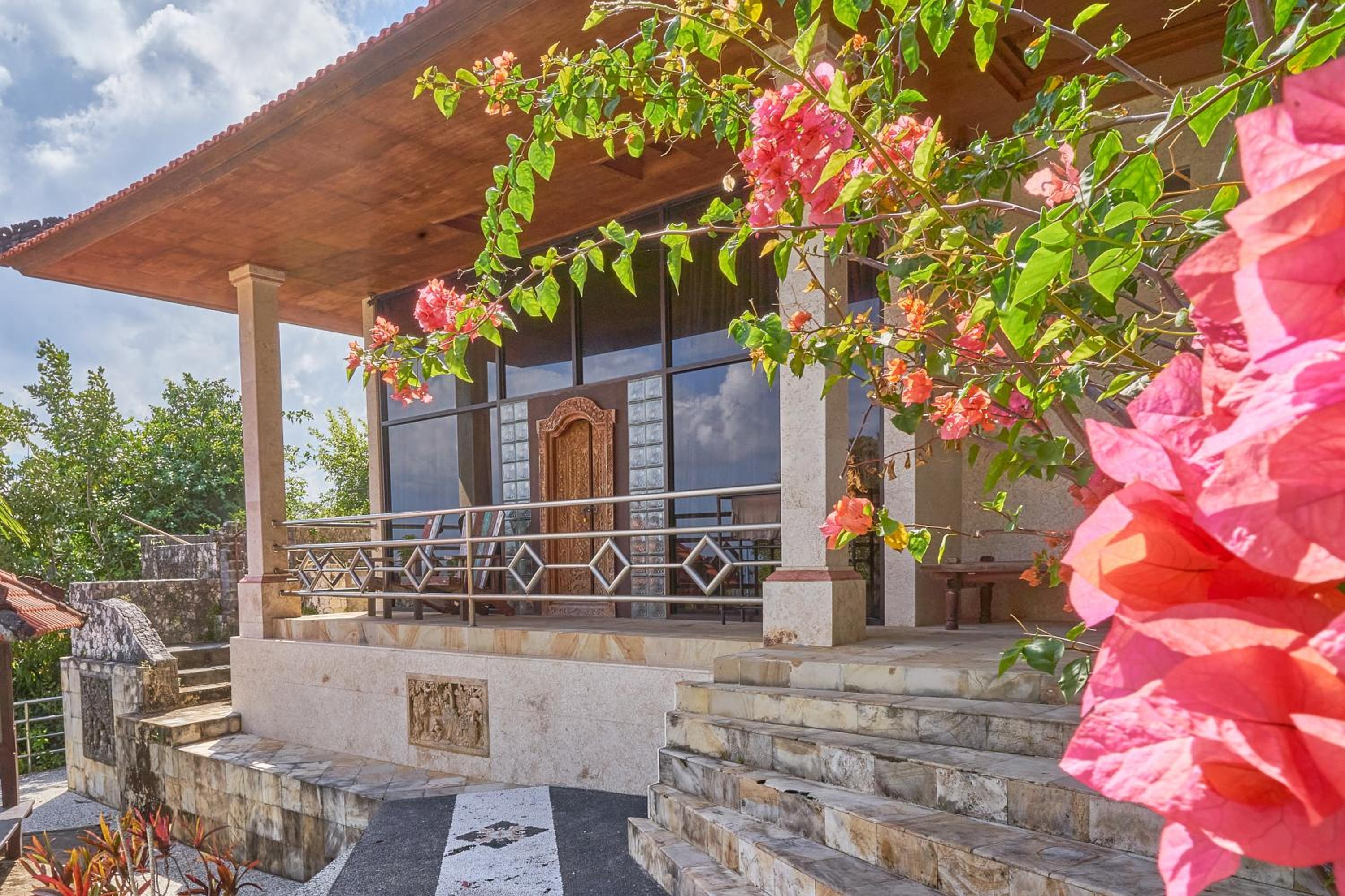 Uluwatu Mansion Villas