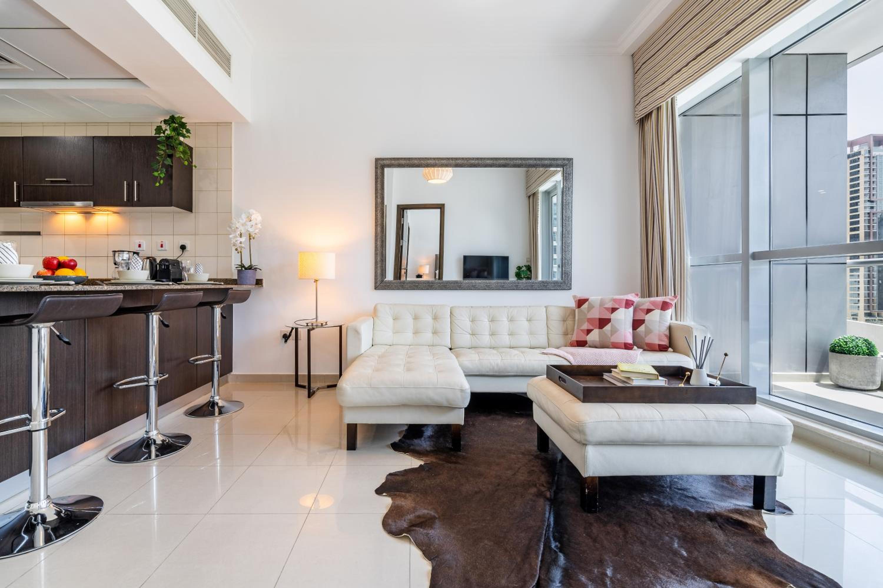Cute 1BR - Dubai Marina Views - Walk 9min to Beach
