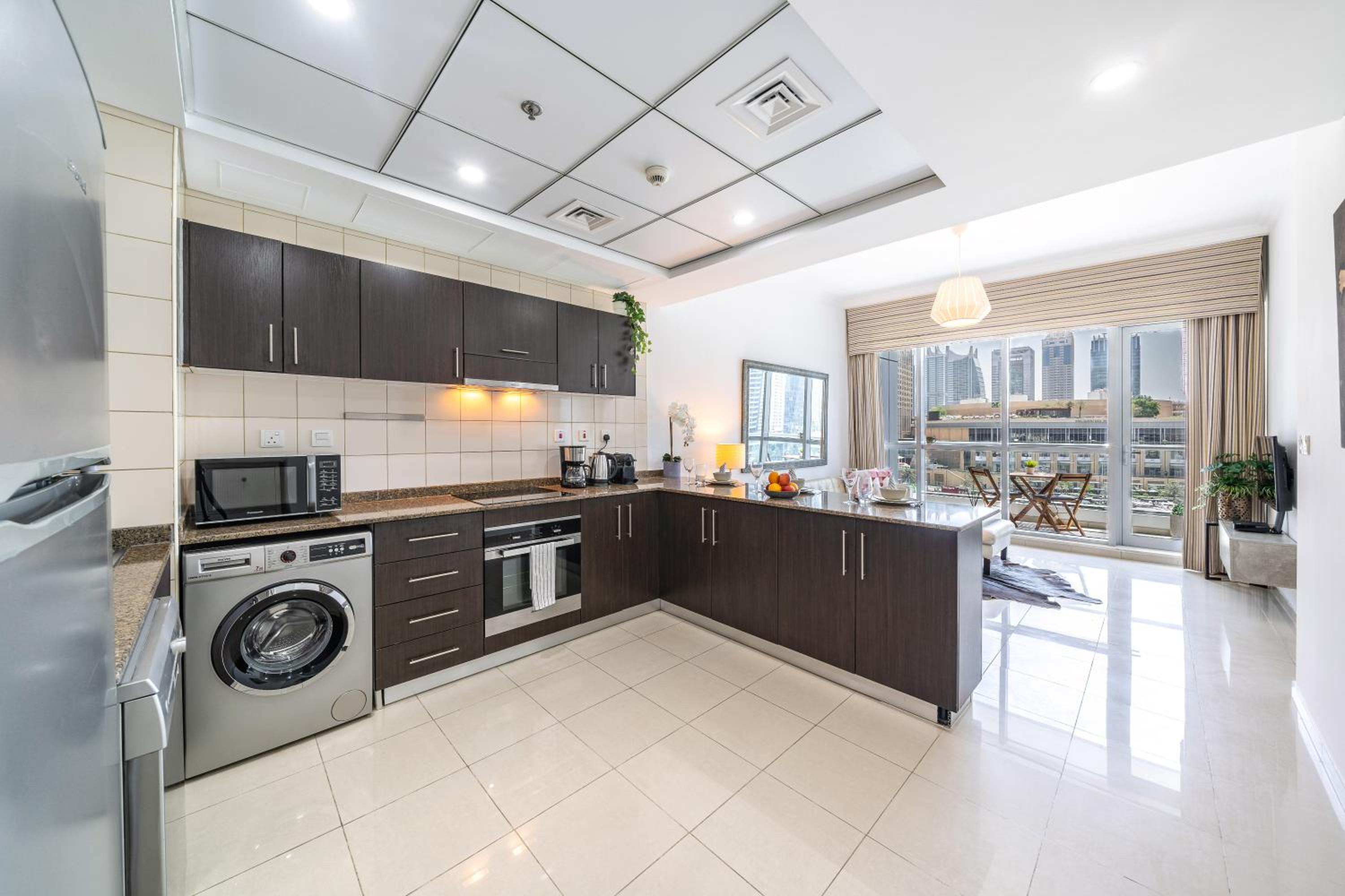 Cute 1BR - Dubai Marina Views - Walk 9min to Beach