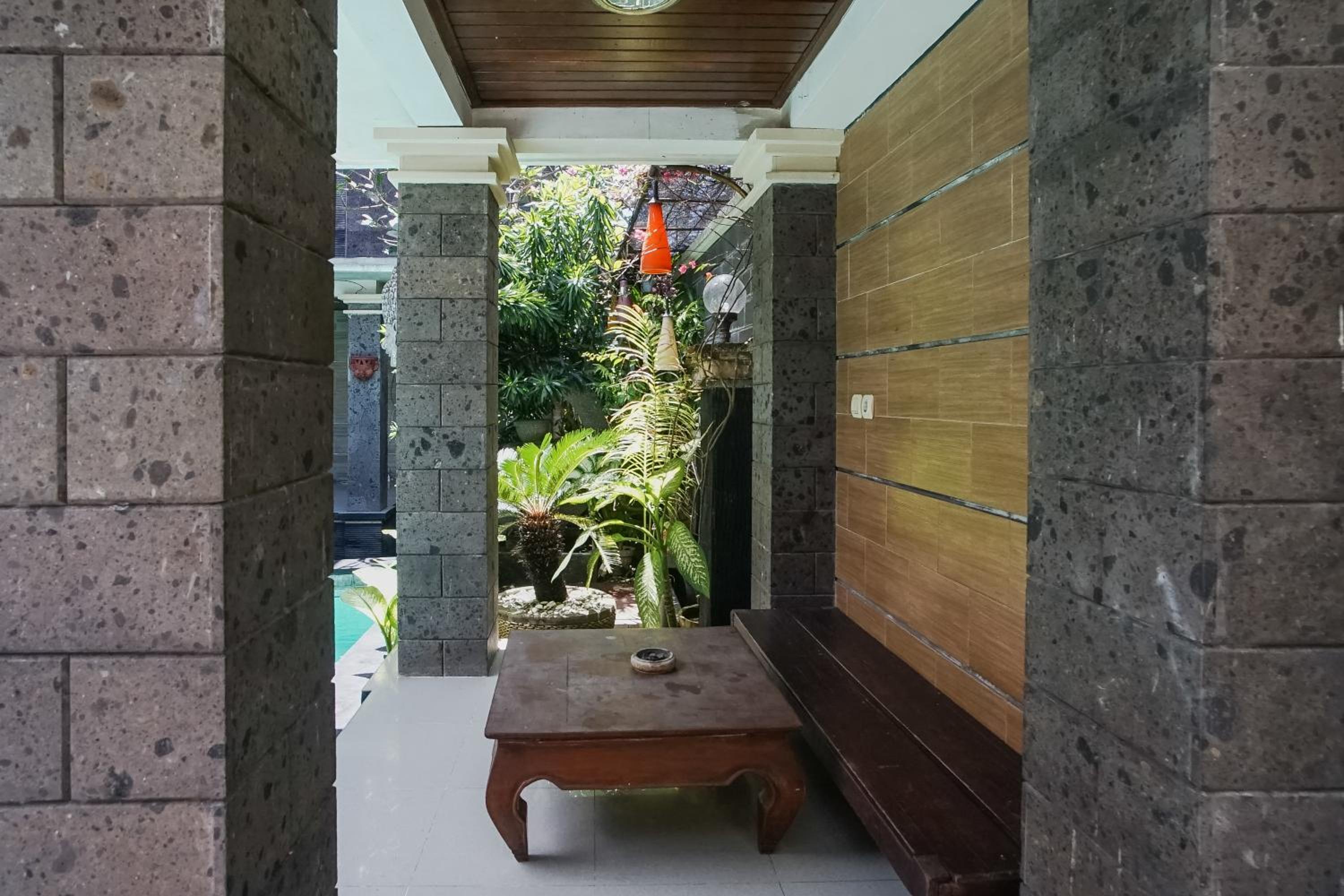 DENAYS GUESTHOUSE JIMBARAN