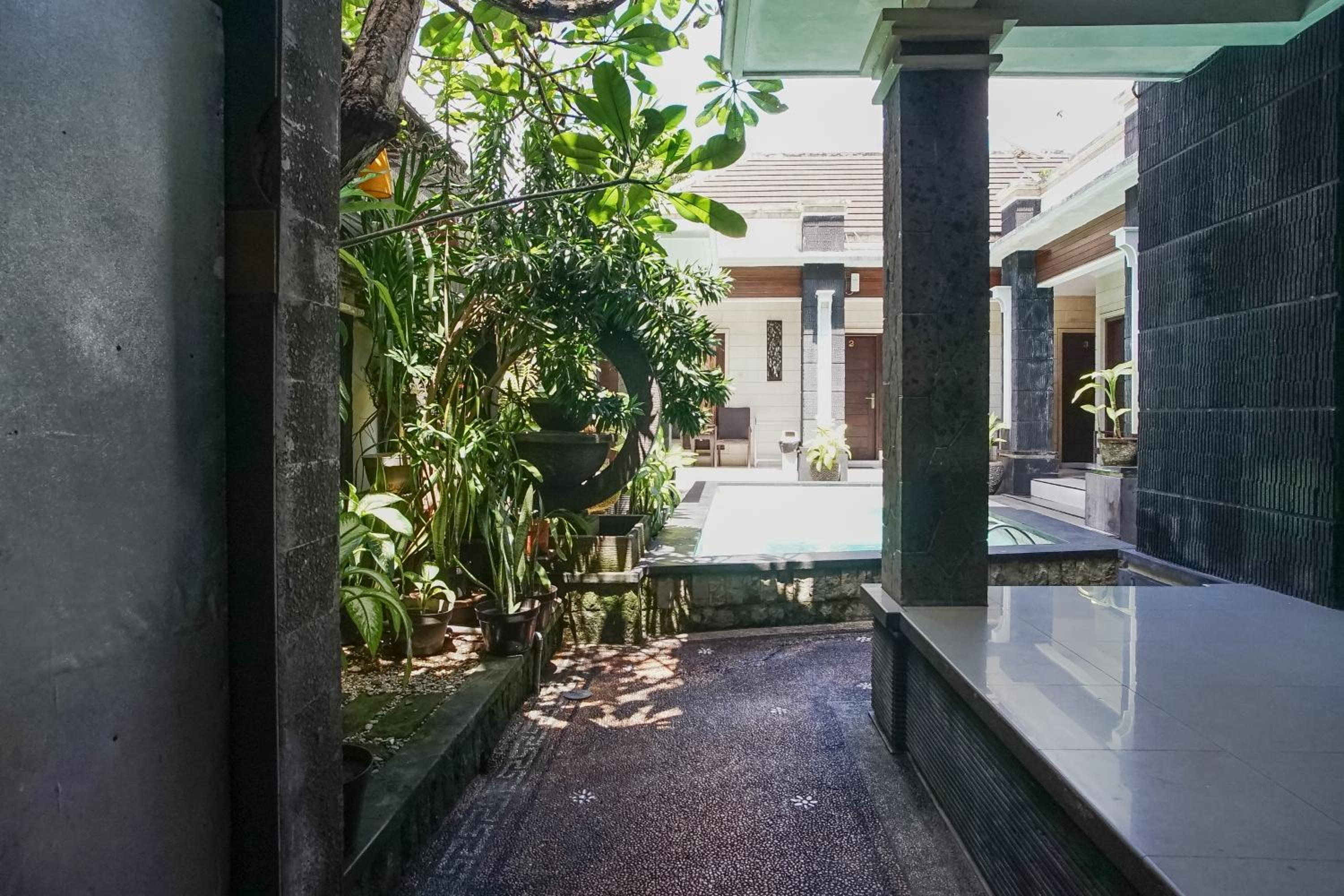 DENAYS GUESTHOUSE JIMBARAN
