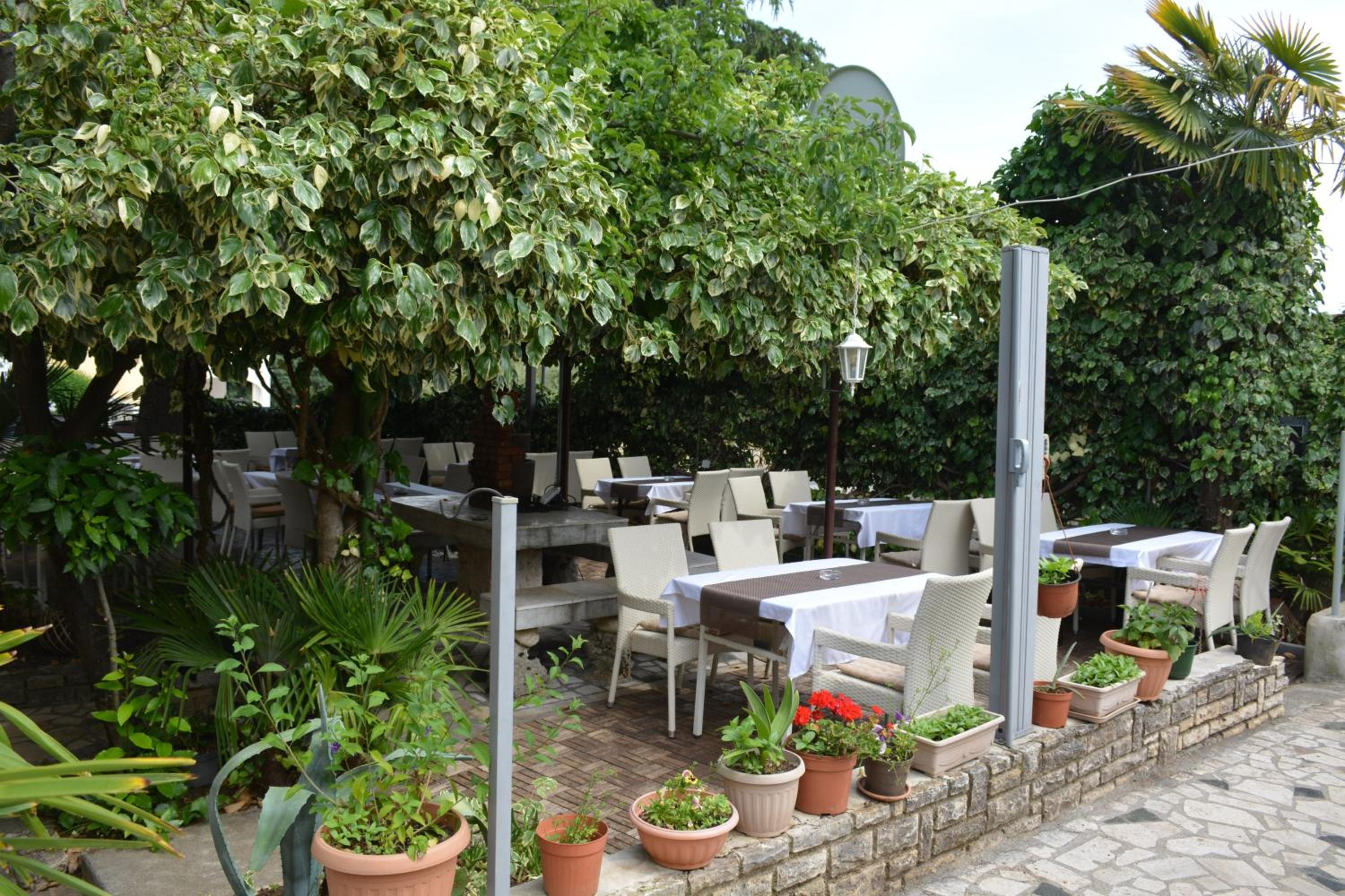 Apartments with a parking space Rovinj - 18206 view 5