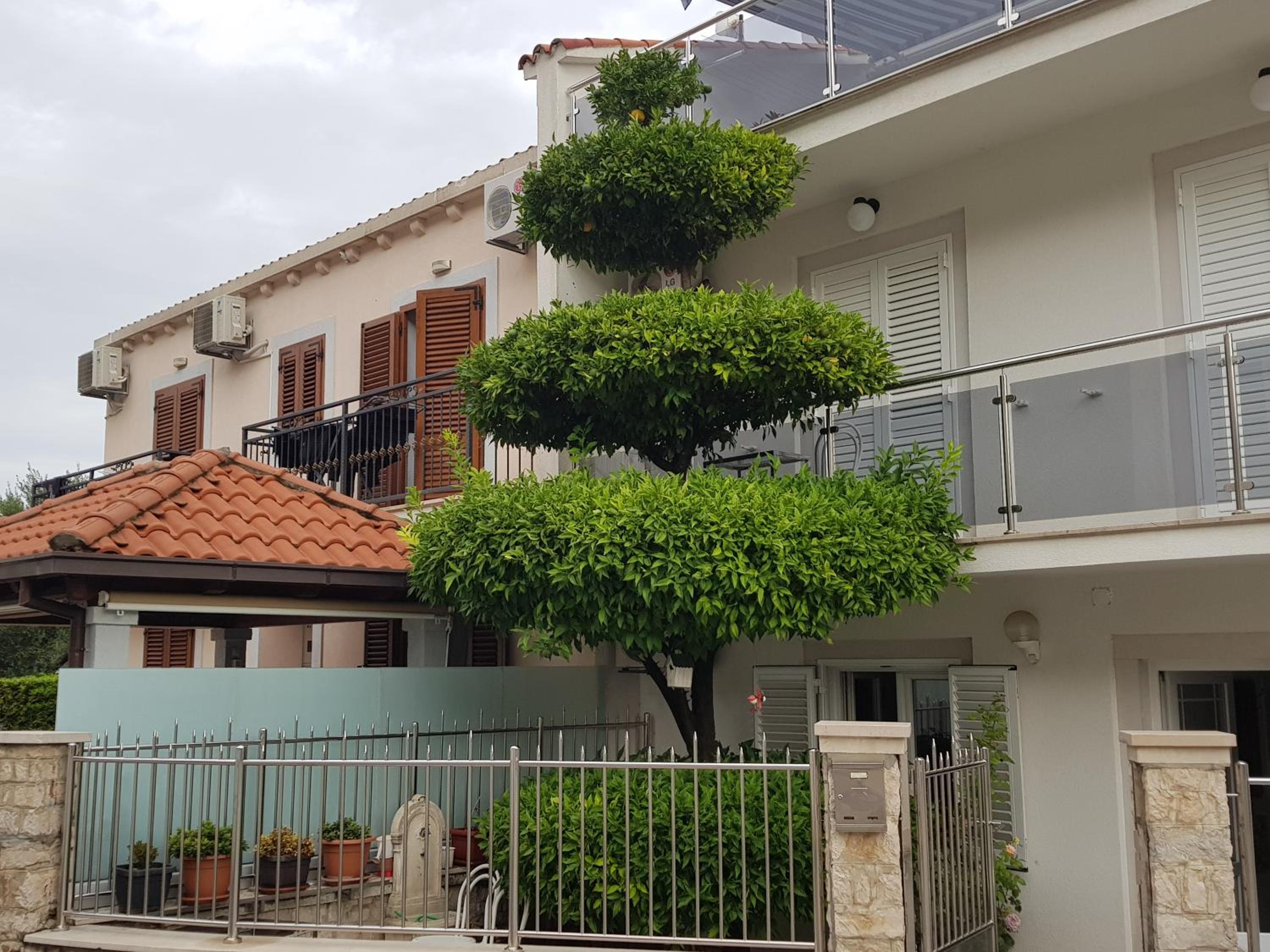 Rooms & Apartments Barišić