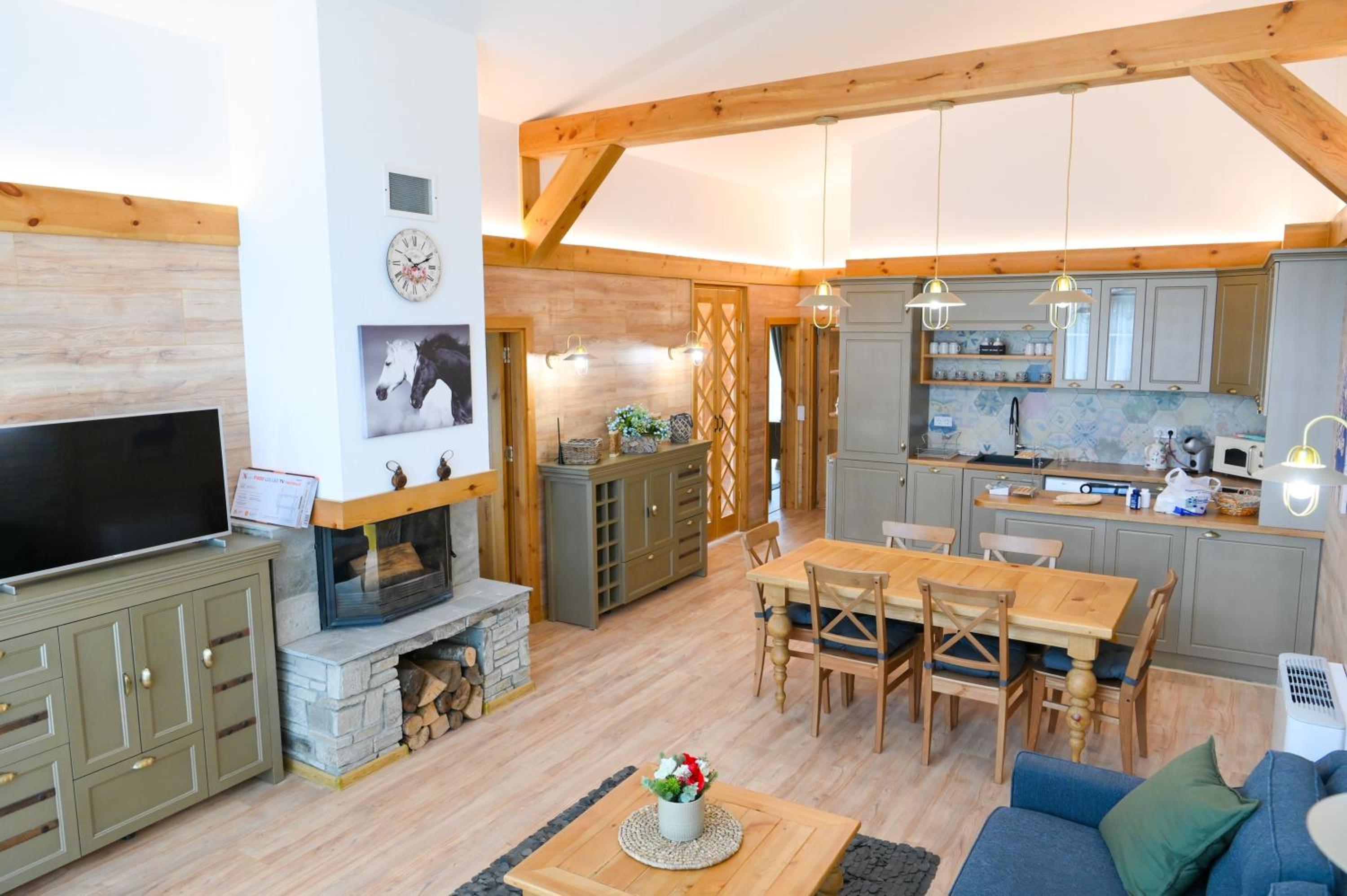 Villa Letizia & Raphael w Sauna near Pirin Golf Resort view 3