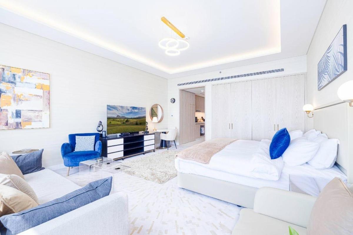 Palm Tower where Luxury & View meet in one place