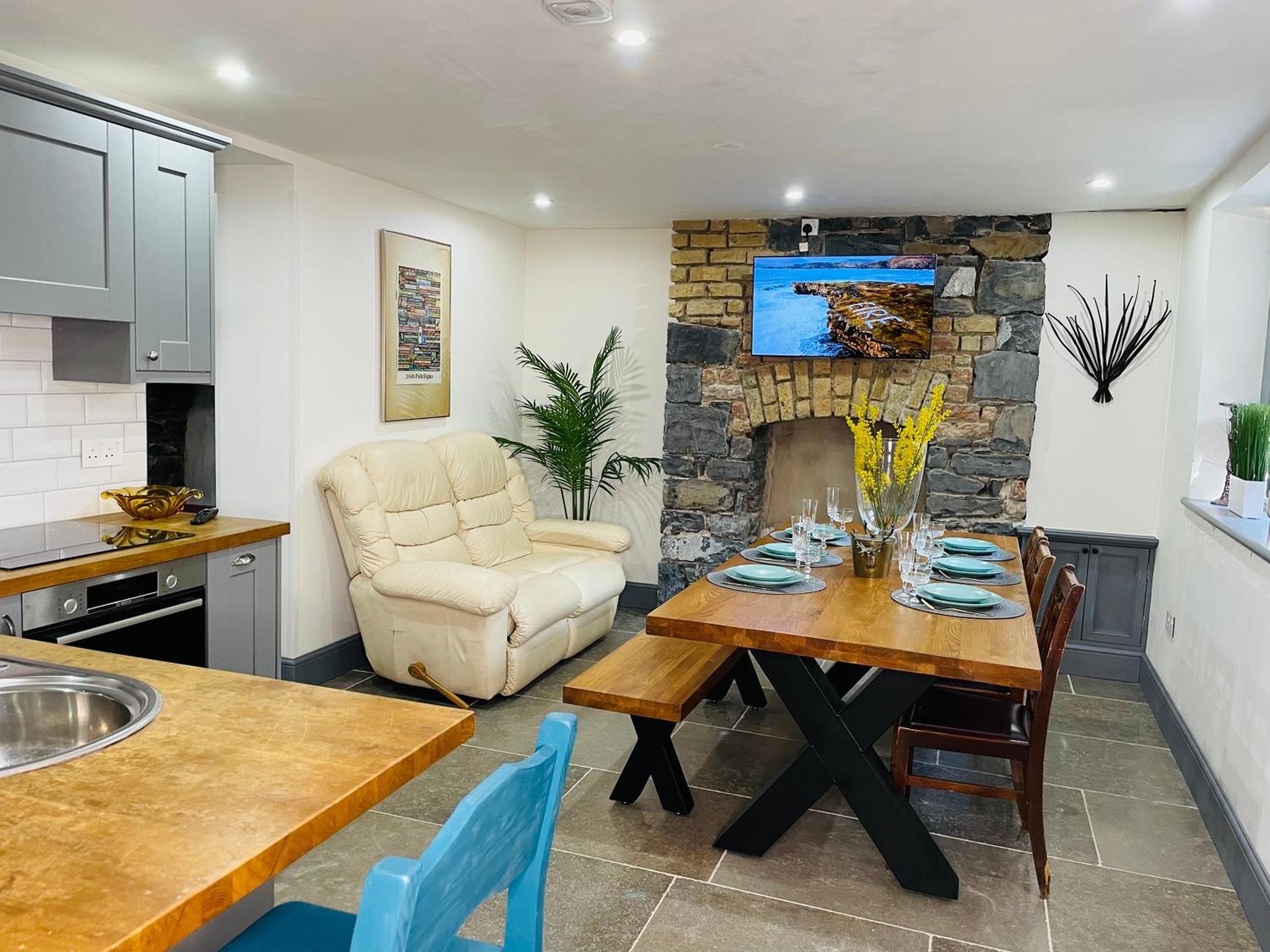 Old Dublin ‘Four sisters’
