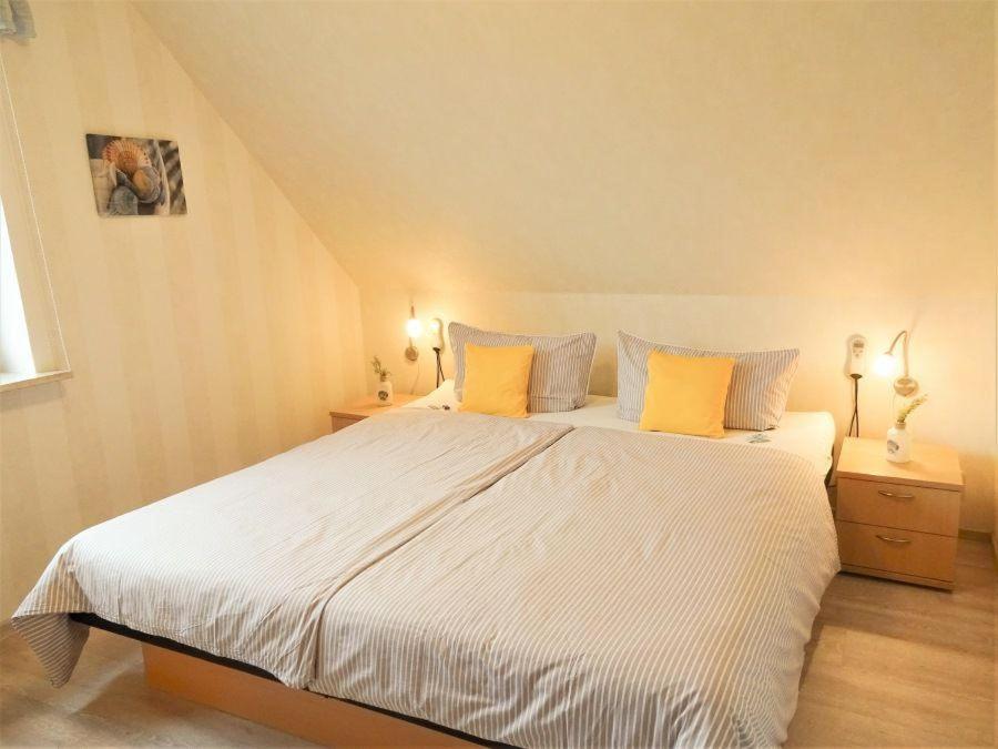 Hus-Pellworm-2-Ferienwohnung-Meereswelle