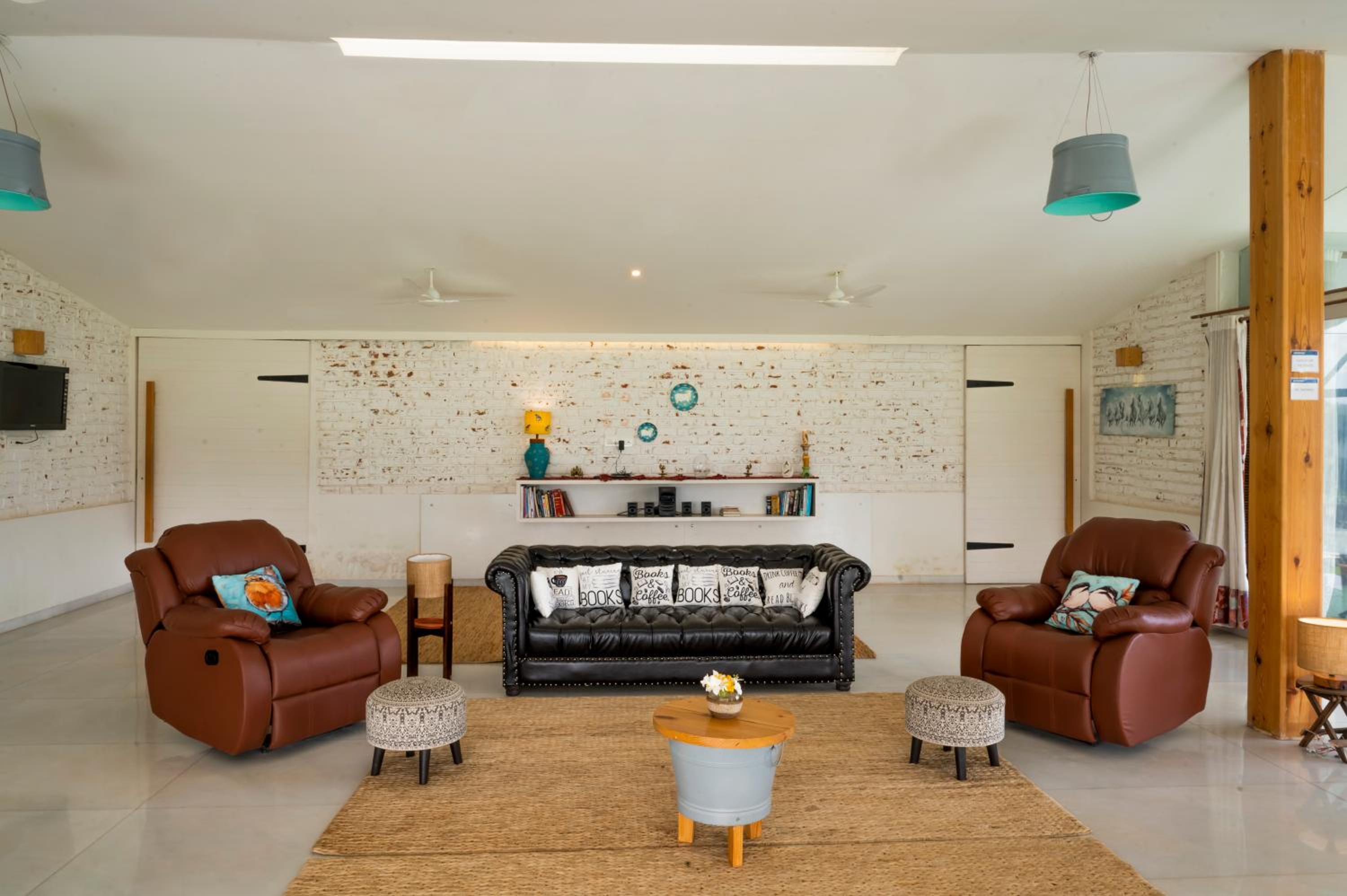 SaffronStays Onellaa, Nashik - infinity pool villa surrounded by a vineyard view 2