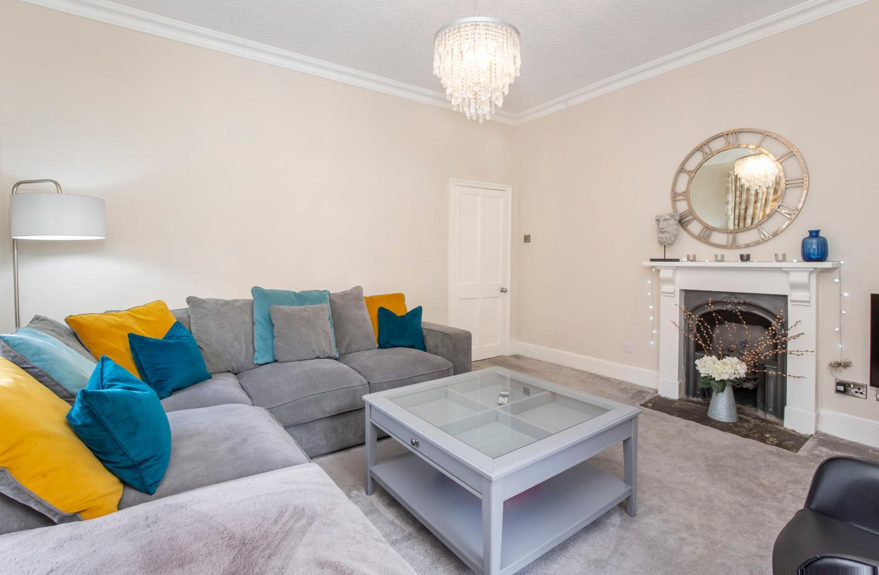 George Street Boutique Apartments with Free Parking view 2