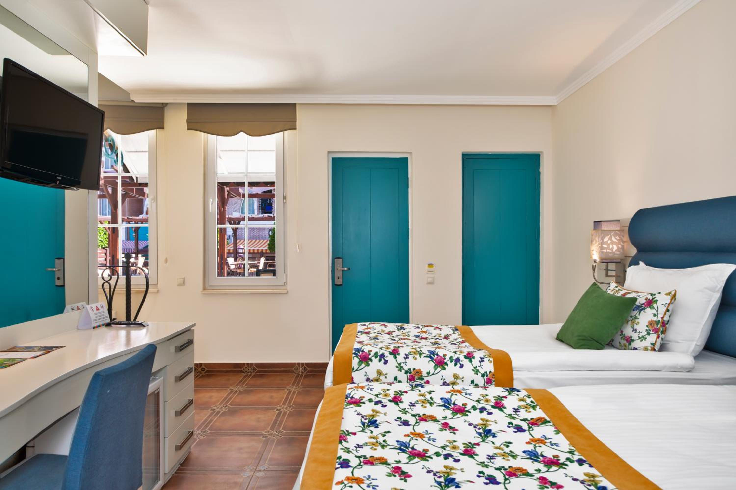 Orange County Kemer - Image 40